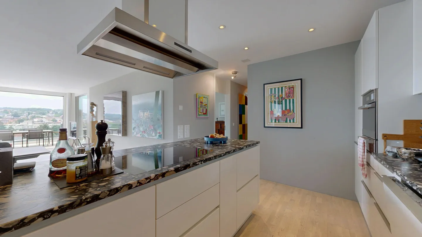 Condominium moderne de 4,5 pièces avec vue panoramique - Photo 3 sur 16