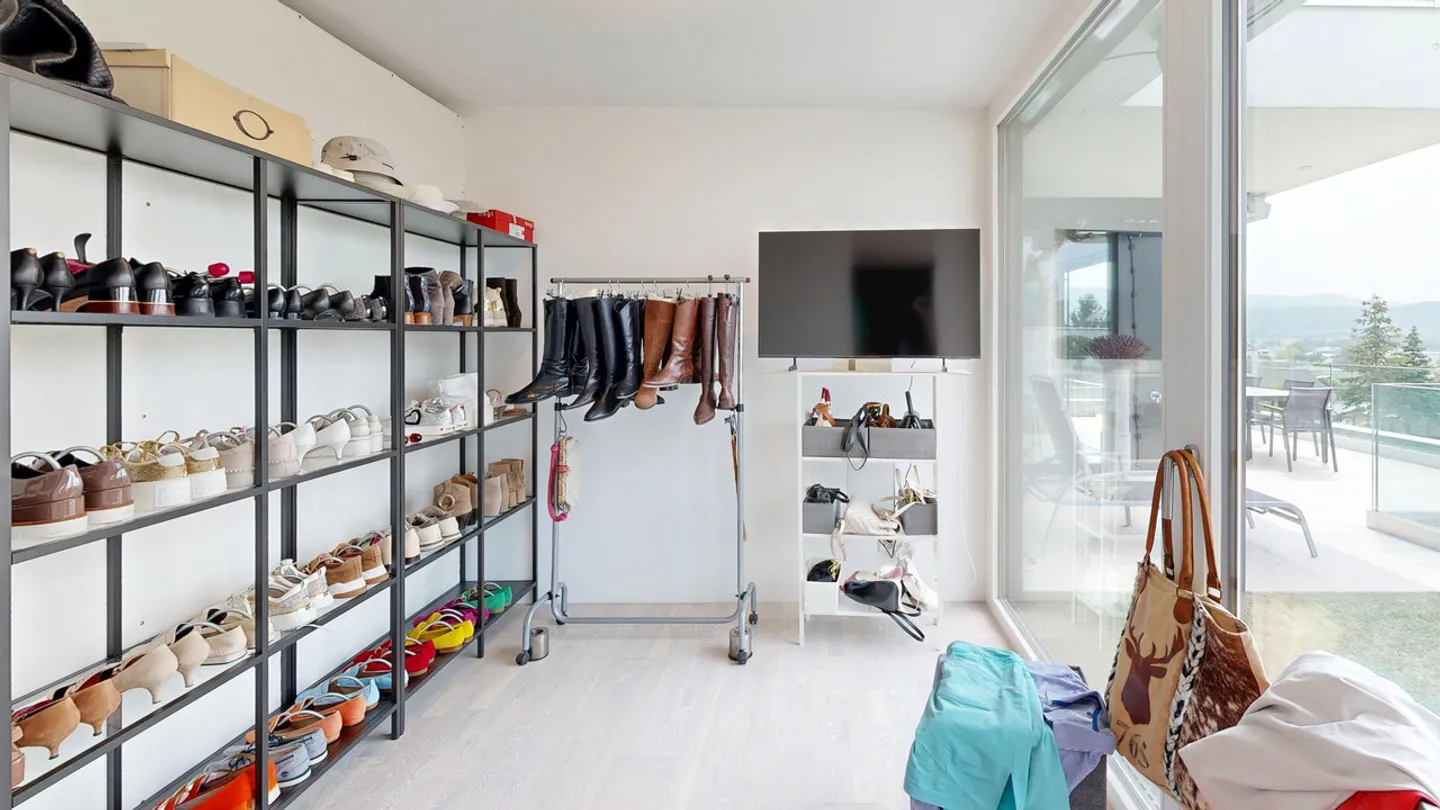 Condominium moderne de 4,5 pièces avec vue panoramique - Photo 8 sur 16