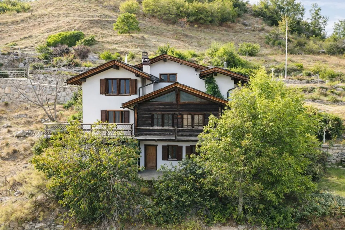 Maison charmante avec deux appartements indépendants et terrasses avec vue panoramique sur les montagnes - Photo 5 sur 13
