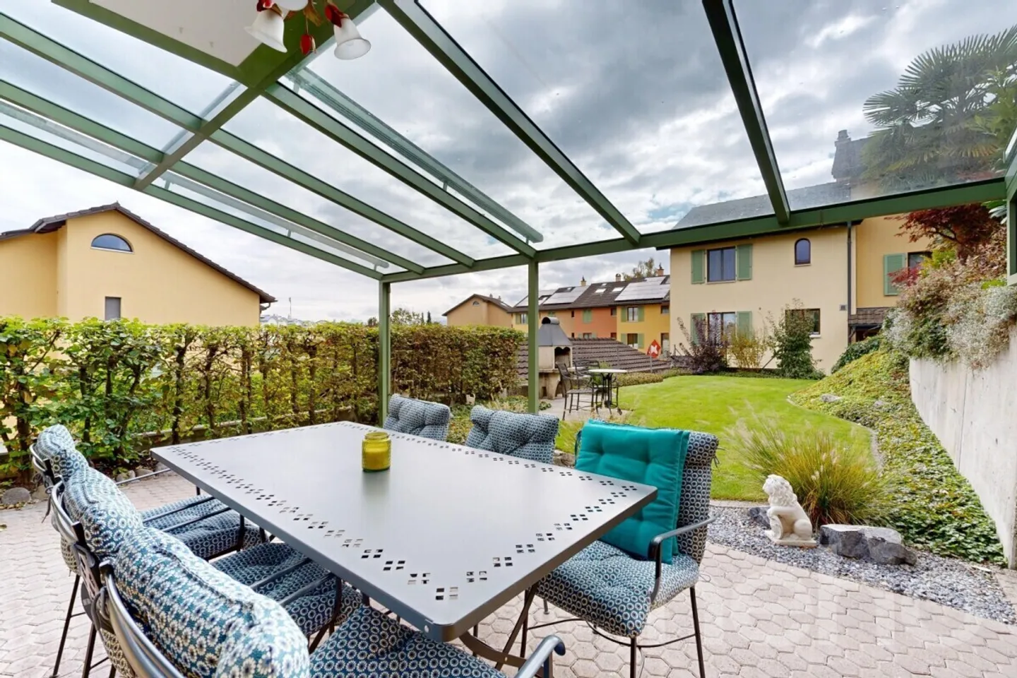 Casa unifamiliare ben tenuta in un insediamento familiare perfettamente situato - Foto 4 di 12