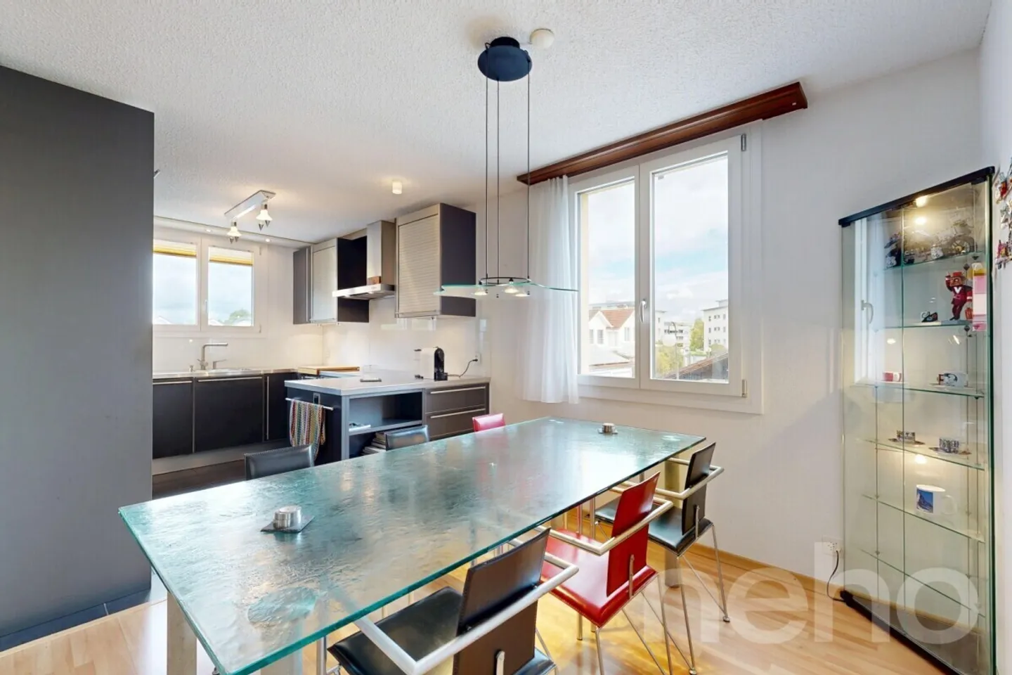 Casa unifamiliare ben tenuta in un insediamento familiare perfettamente situato - Foto 7 di 12