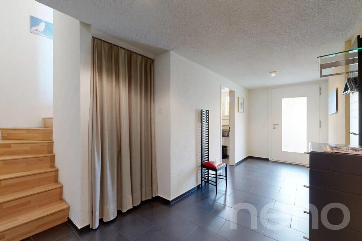 Casa unifamiliare ben tenuta in un insediamento familiare perfettamente situato - Foto 9 di 12