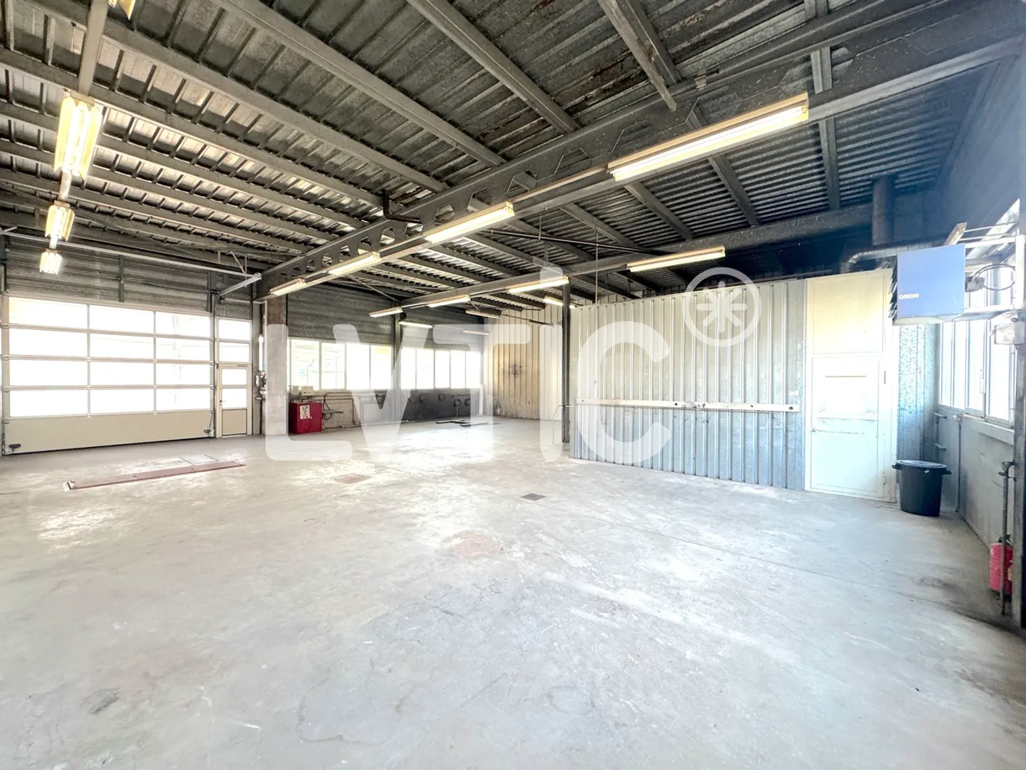 Industrielle Halle, Werkstatt von 725 m2 zur Miete in Châtel-St-Denis - Foto 2 von 10