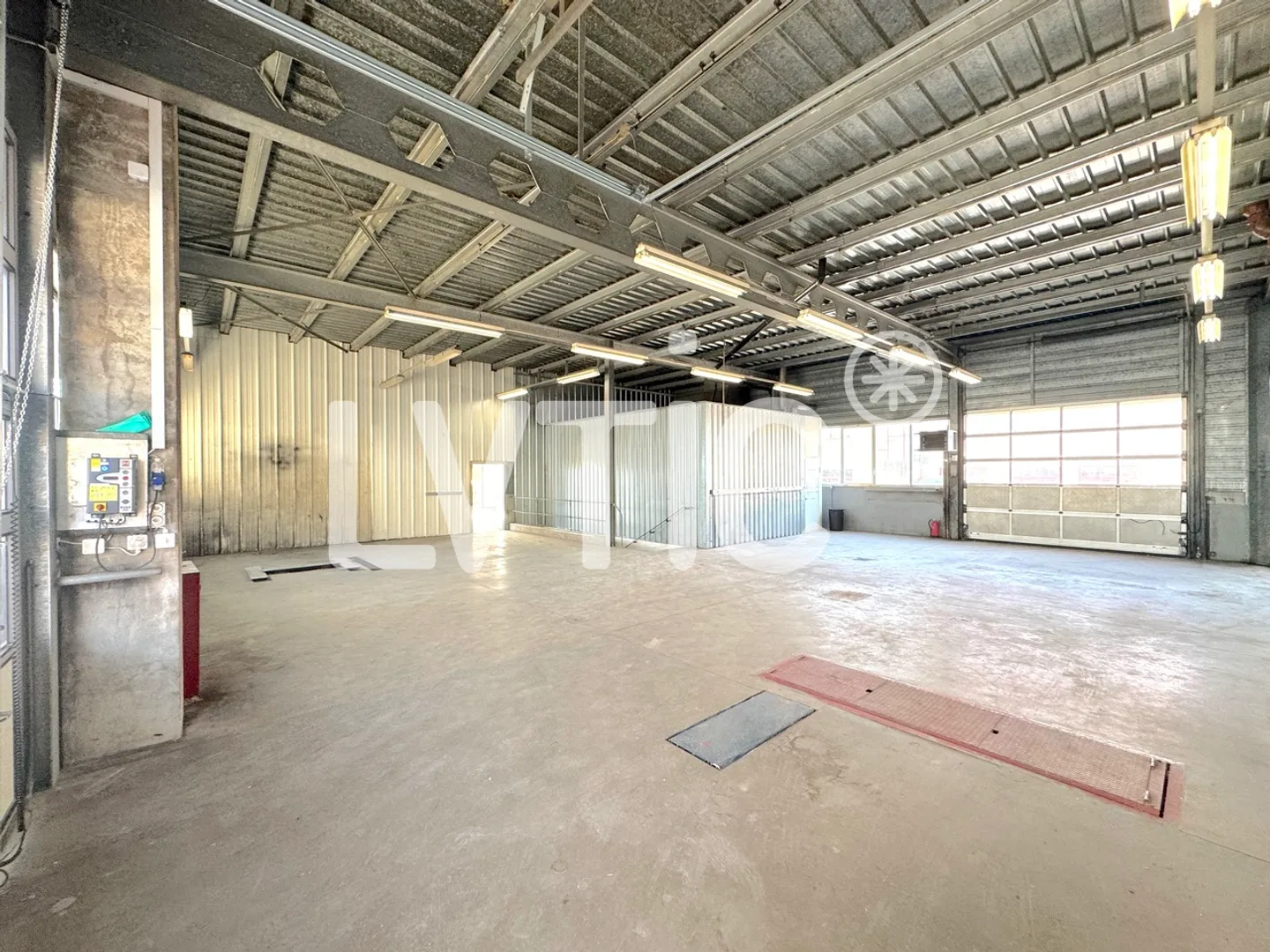 Industrielle Halle, Werkstatt von 725 m2 zur Miete in Châtel-St-Denis - Foto 3 von 10