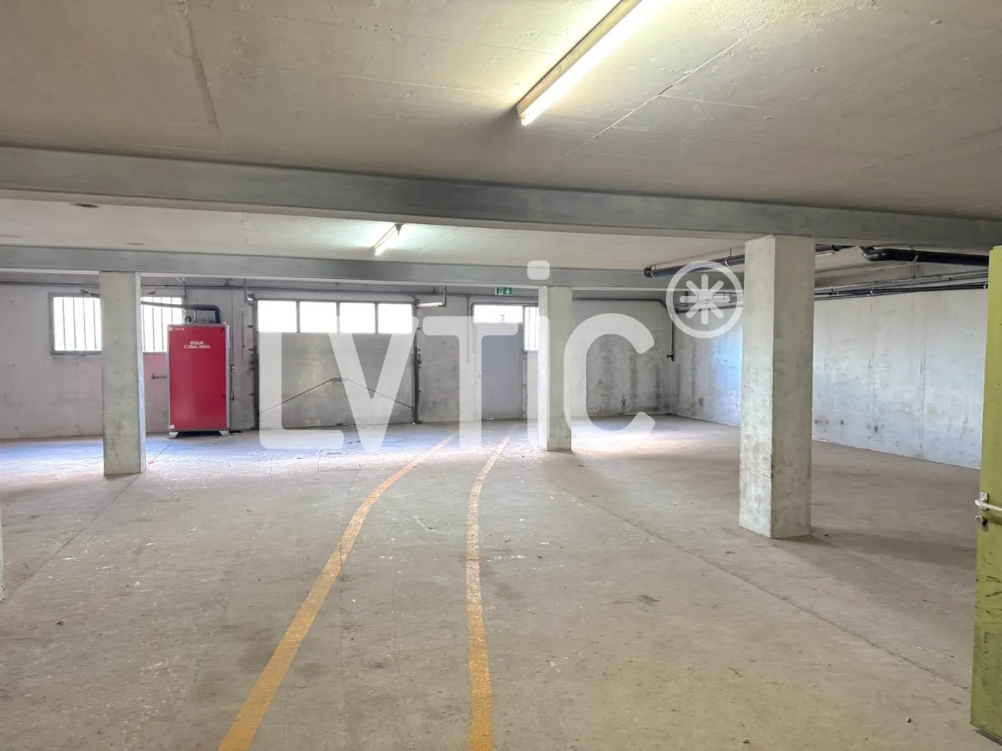 Industrielle Halle, Werkstatt von 725 m2 zur Miete in Châtel-St-Denis - Foto 5 von 10