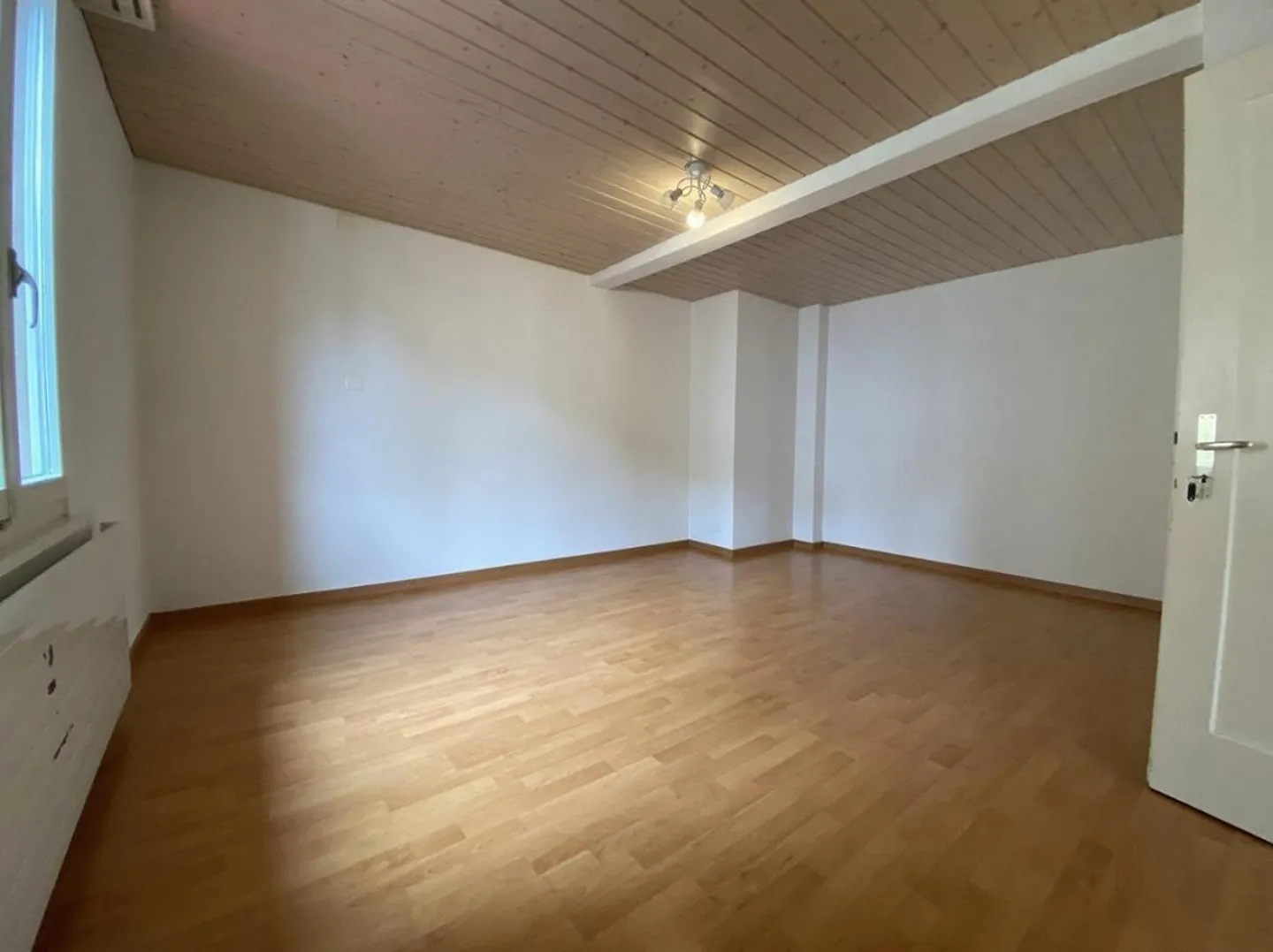 2.5 Room Apartment - Photo 2 of 5