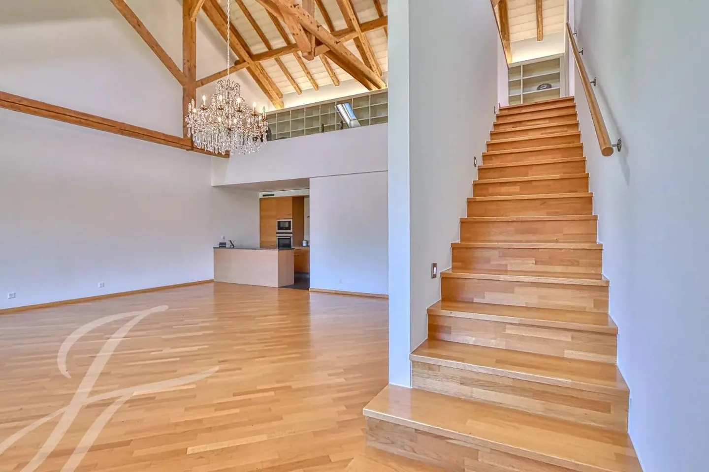 EXCLUSIVE!! 4.5-room apartment with impressive volumes - Photo 1 of 13