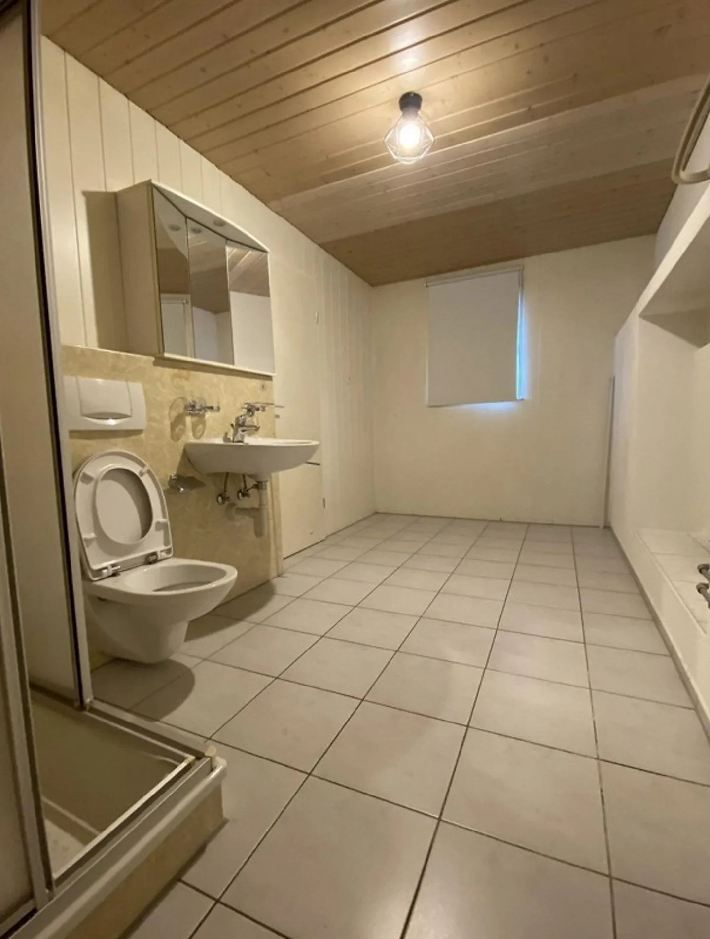 2.5 Room Apartment - Photo 3 of 5