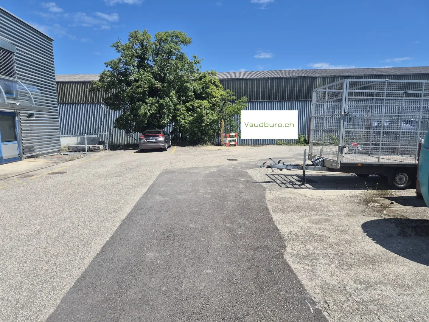 Gewerbegrundstück in Nyon - Foto 1 von 8