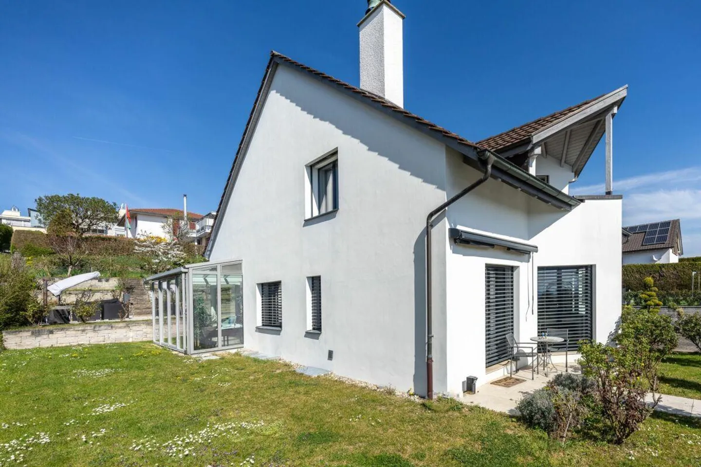 Maison individuelle spacieuse avec piscine - Photo 17 sur 19