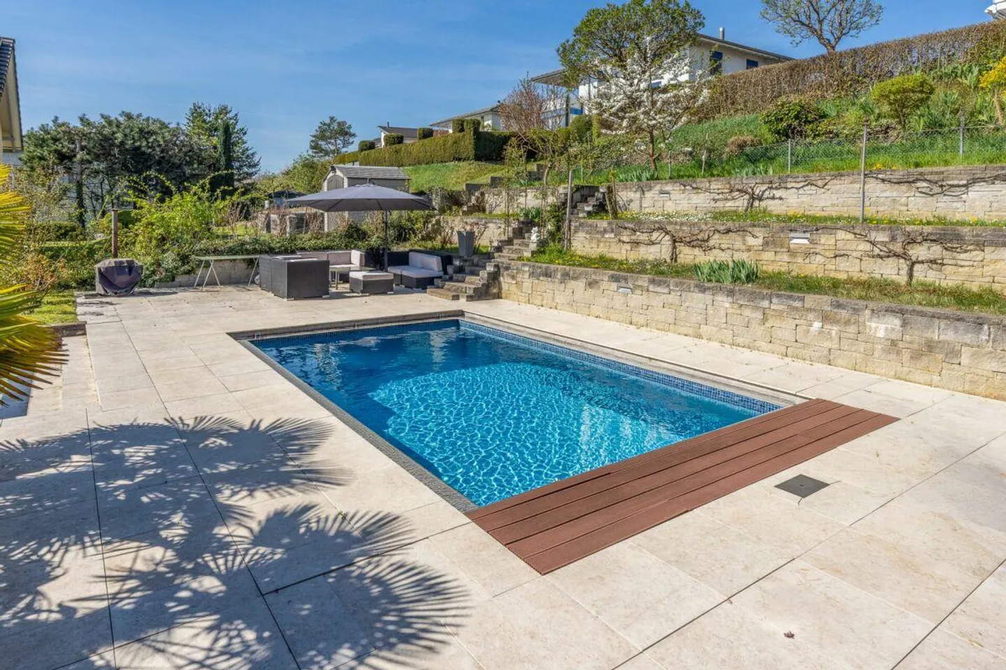 Maison individuelle spacieuse avec piscine - Photo 18 sur 19