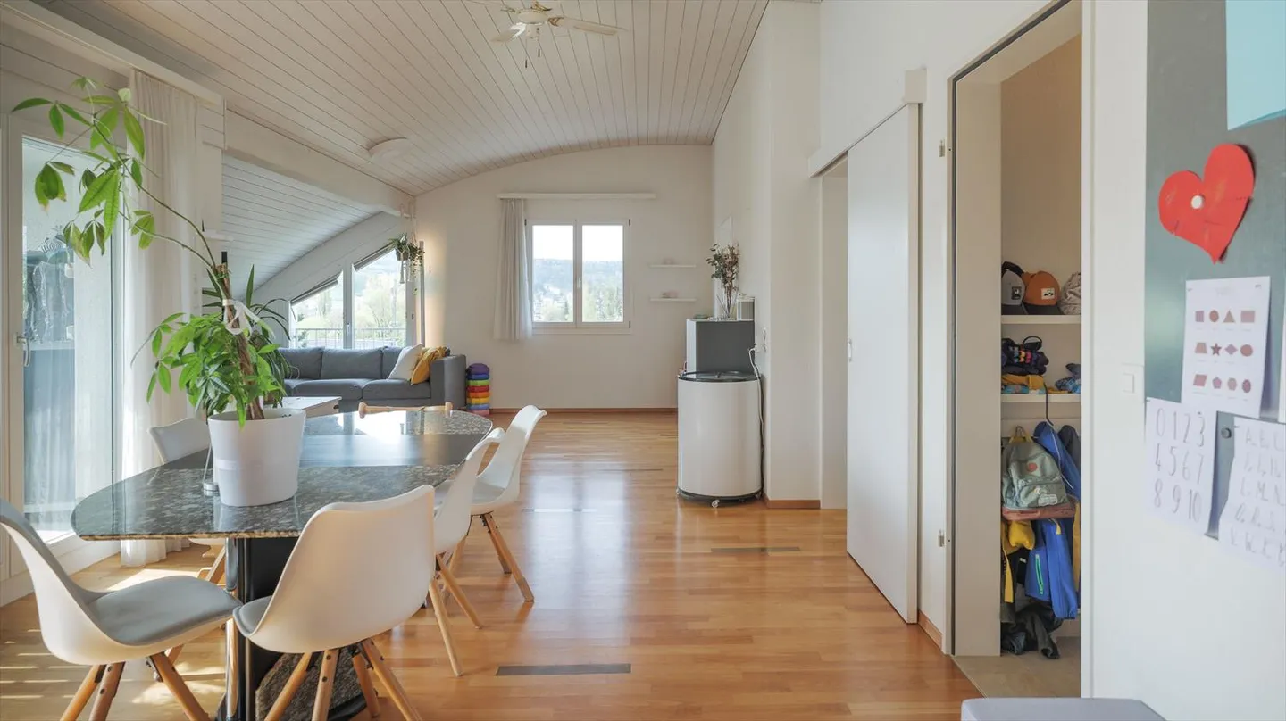 Wonderful 5.5-room apartment in Unterengstringen - Photo 5 of 9