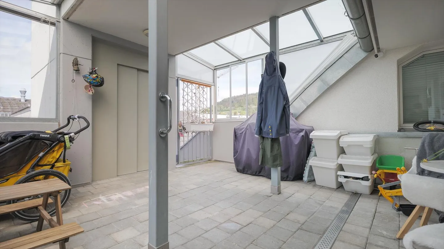 Wonderful 5.5-room apartment in Unterengstringen - Photo 8 of 9