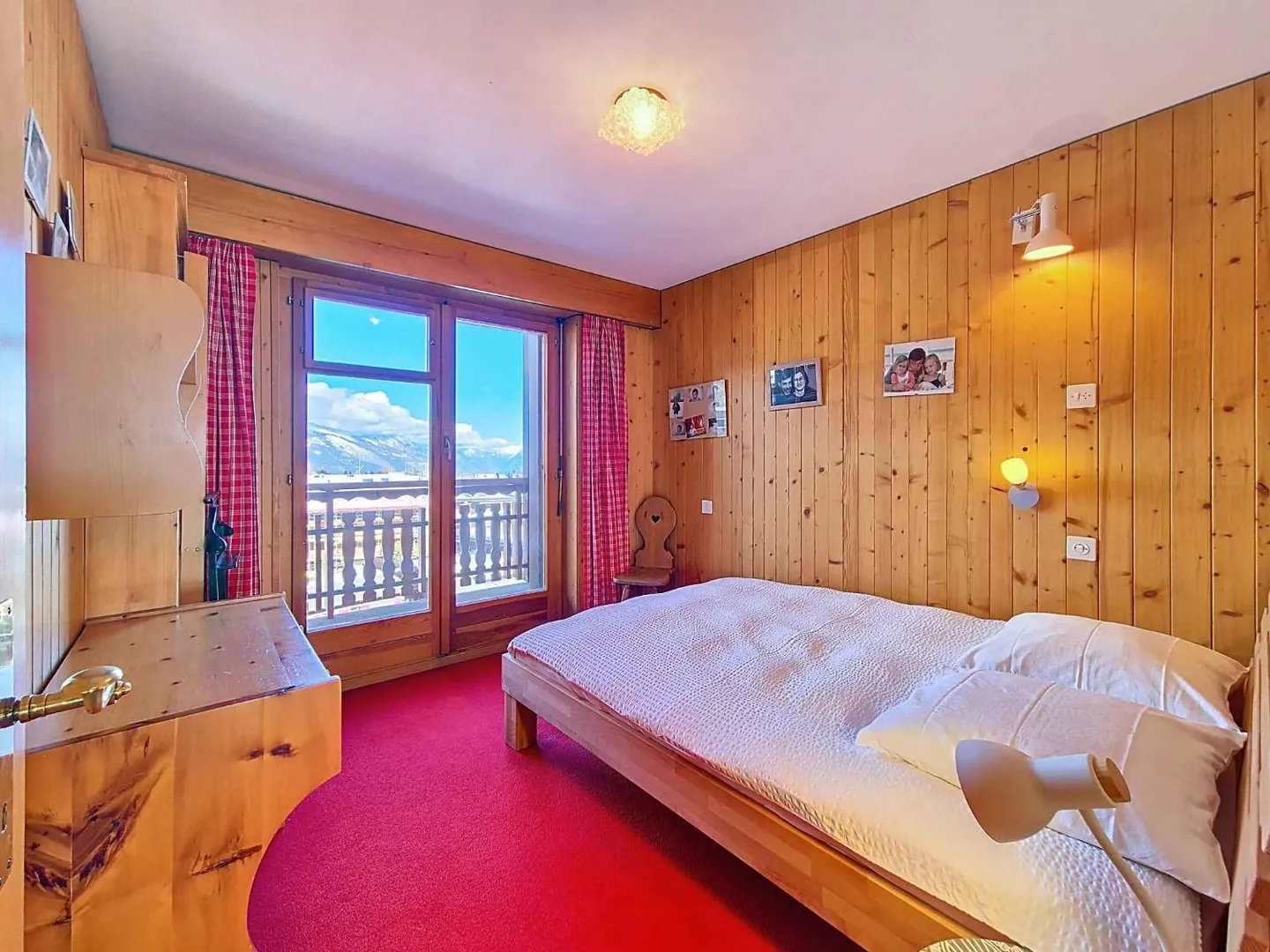 Extraordinary Location - 4.5 Rooms with Stunning Views of the Golf Course and Private Studio - Photo 11 of 13