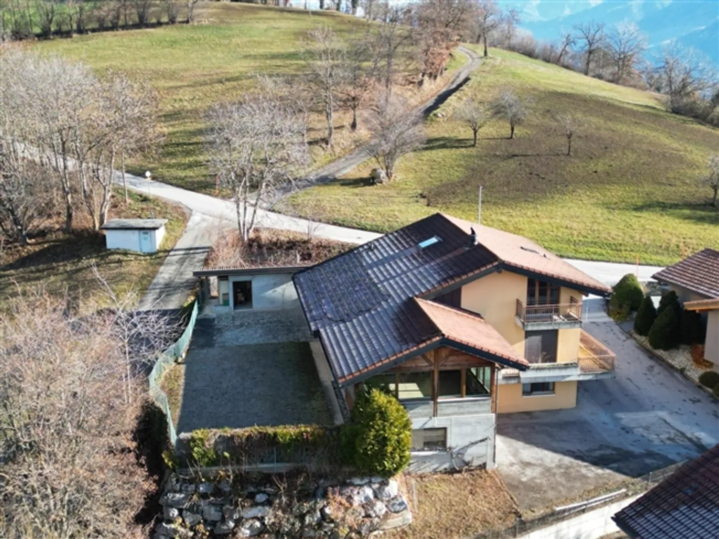 Villa spaziosa con 7,5 camere di 200 m² di superficie netta su 845 m² a Savièse - Foto 2 di 13