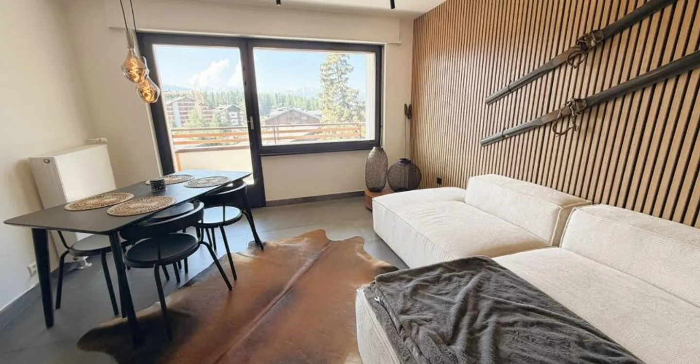 Appartement rénové avec vue imprenable - Photo 1 sur 19