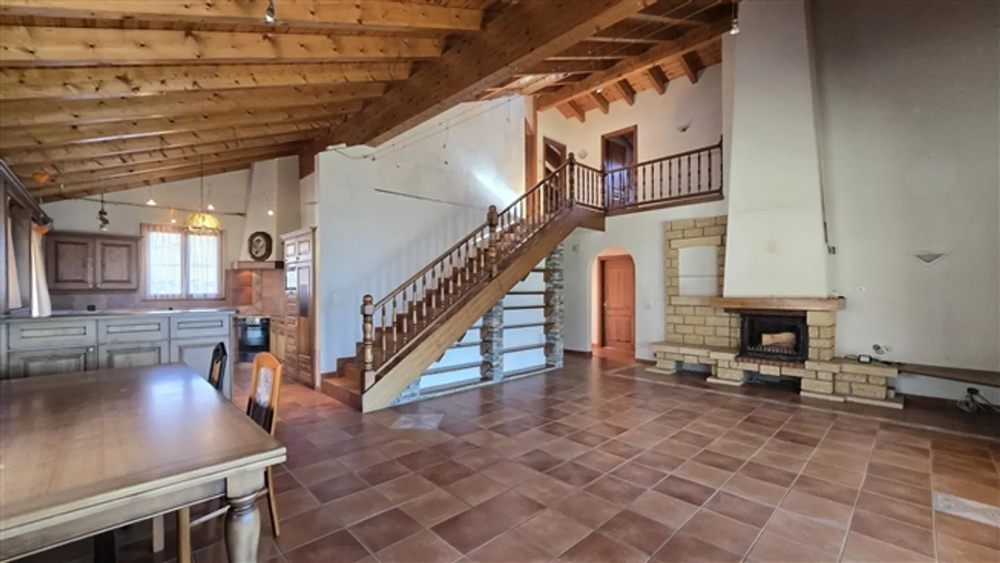 Villa spaziosa con 7,5 camere di 200 m² di superficie netta su 845 m² a Savièse - Foto 3 di 13