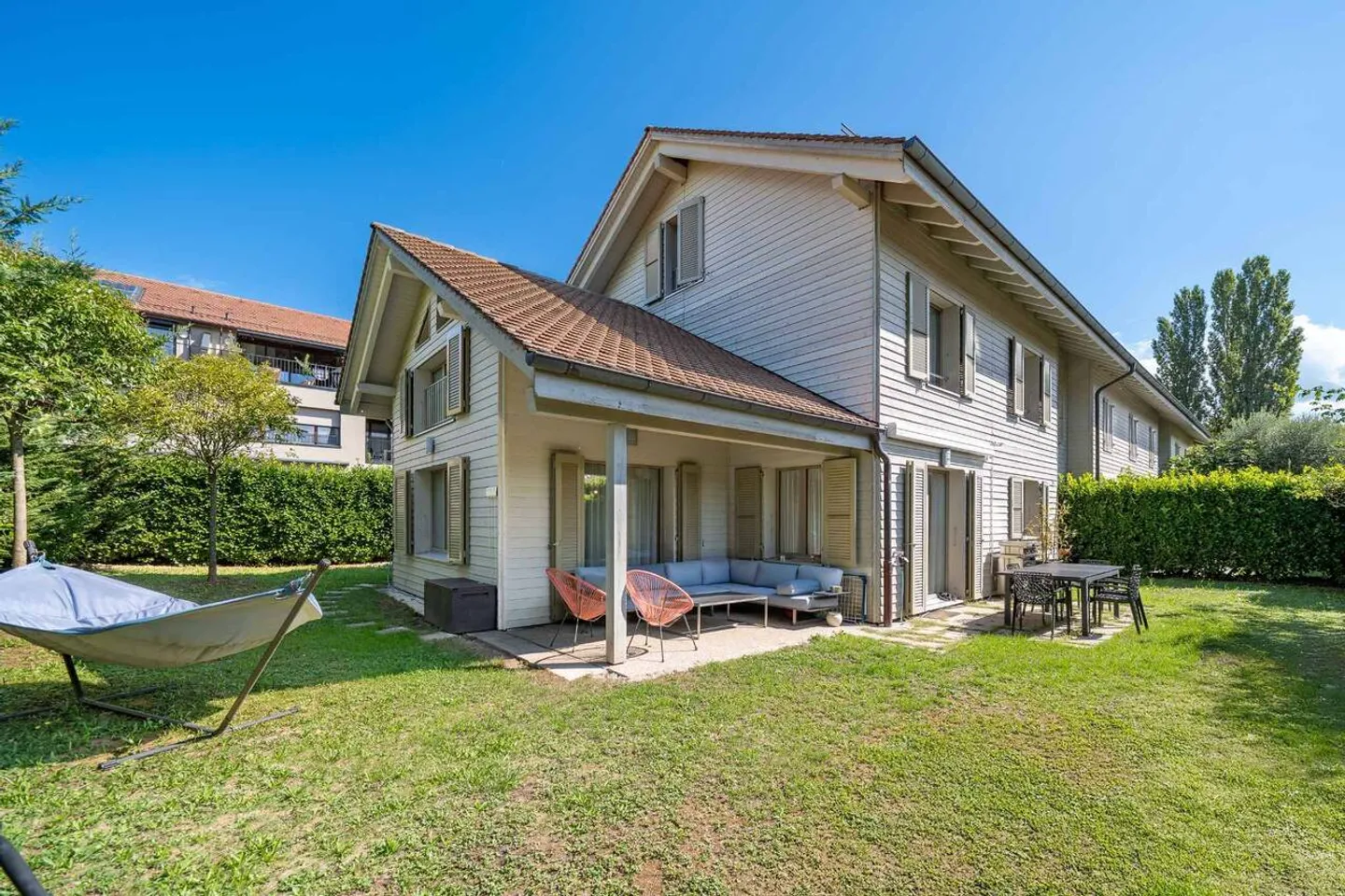 Charmantes Reihenhaus mit 7 Zimmern - Foto 1 von 13