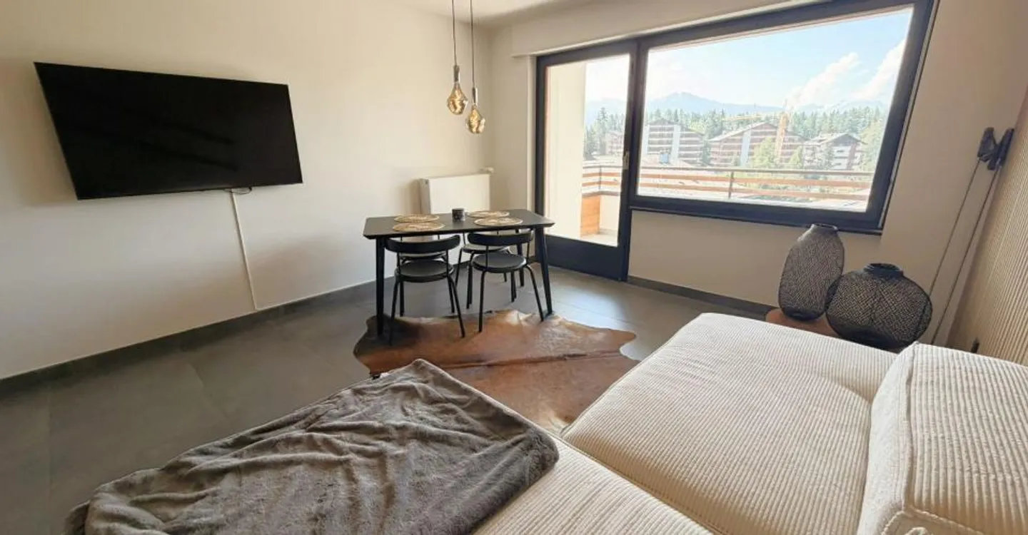 Appartement rénové avec vue imprenable - Photo 5 sur 19