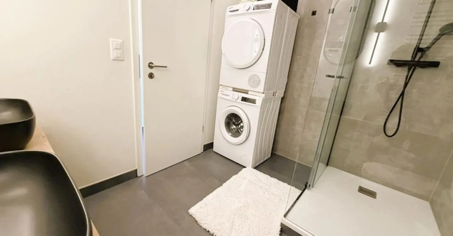 Appartement rénové avec vue imprenable - Photo 15 sur 19