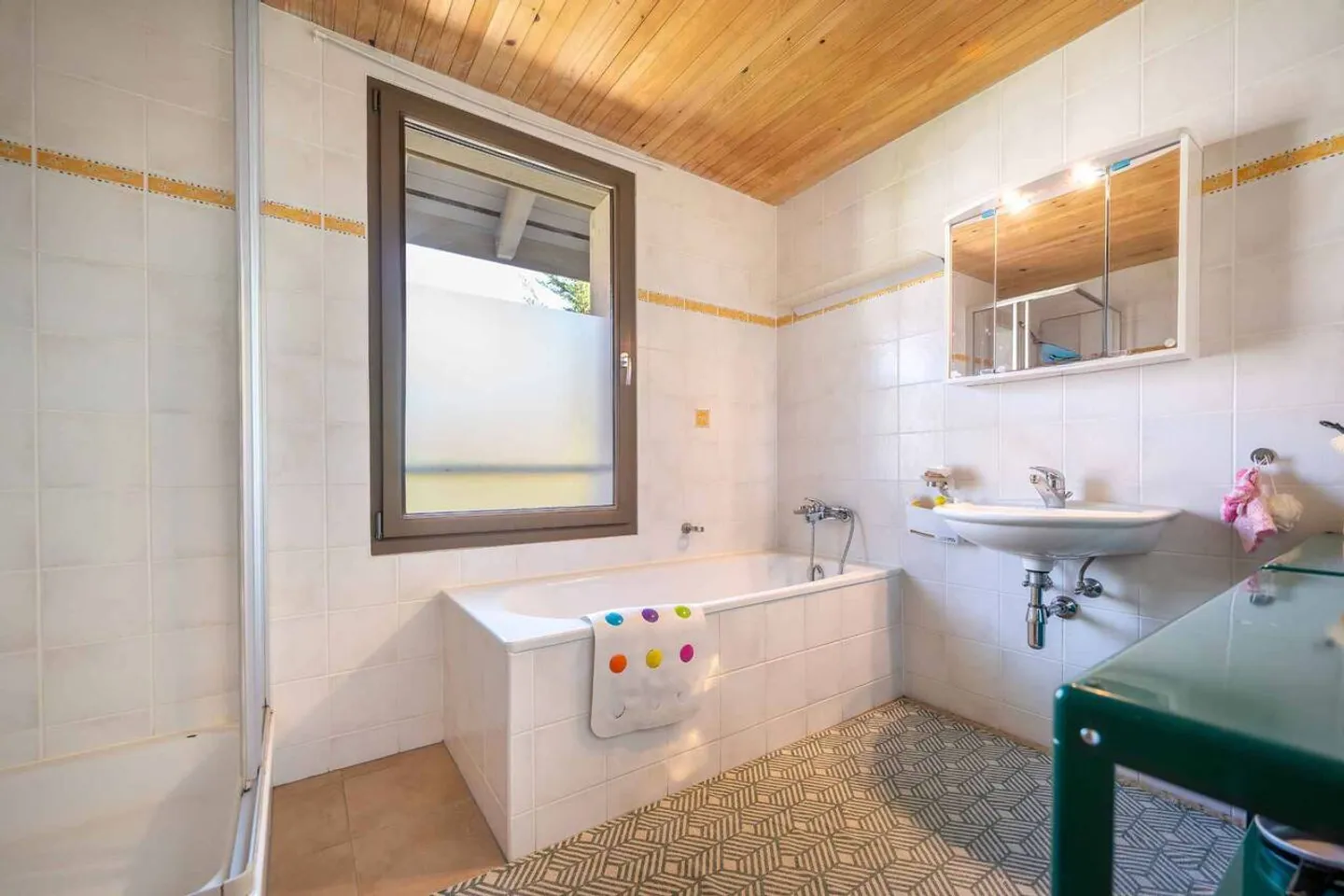 Charmantes Reihenhaus mit 7 Zimmern - Foto 7 von 13