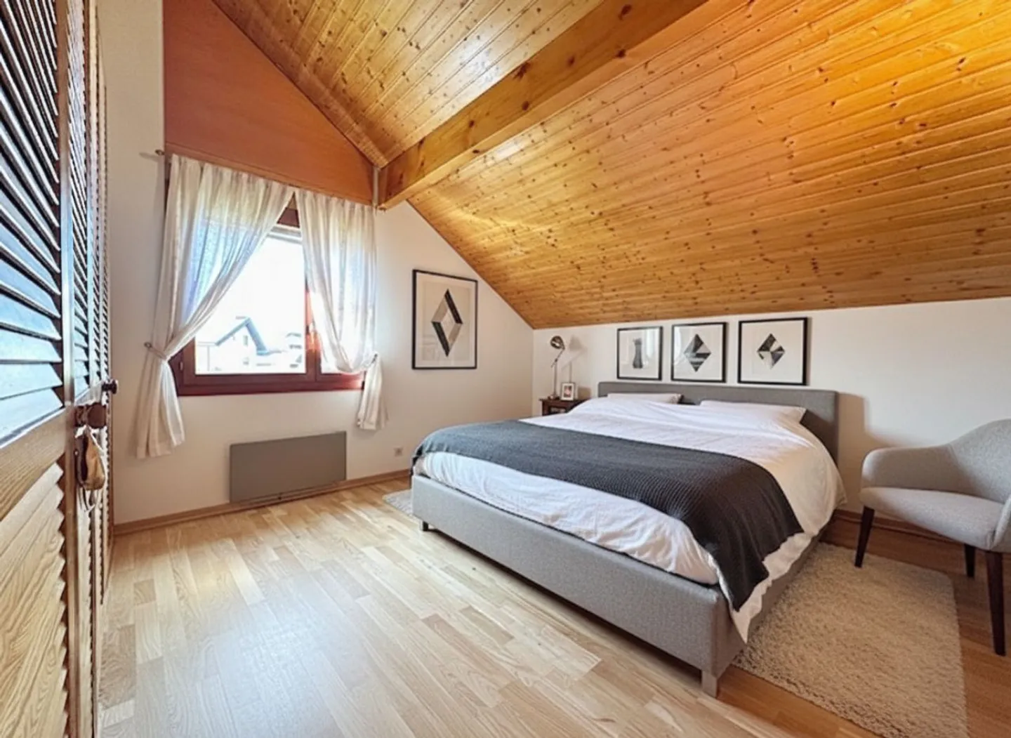 Bella villa bifamiliare con 6 stanze / 4 camere da letto / bel giardino alberato e recintato - Foto 6 di 9