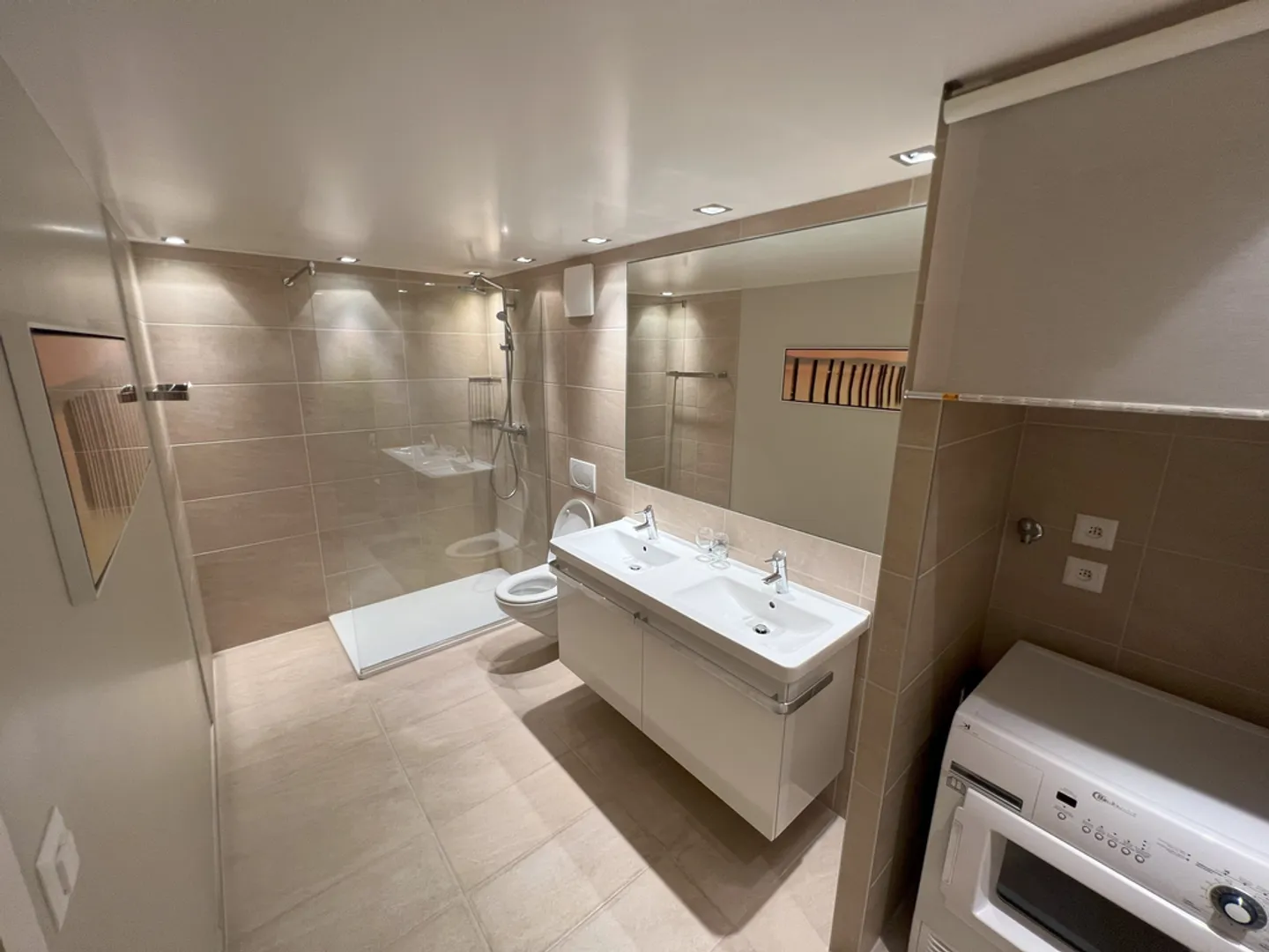 Superbe Duplex hell mit 2.5 Zimmern in Belmont-s/Lausanne - Foto 9 von 11