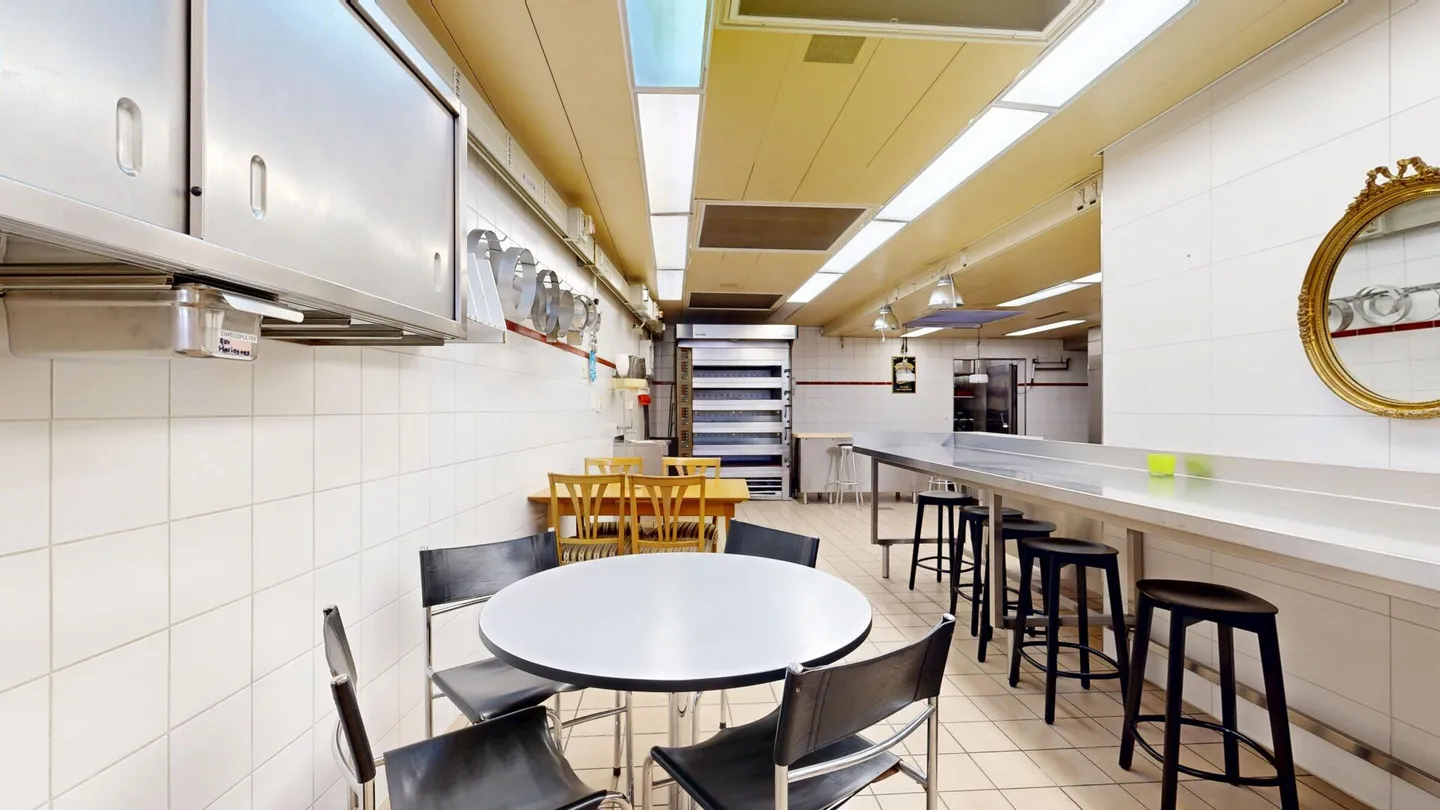 Hotel for sale - Photo 8 of 8