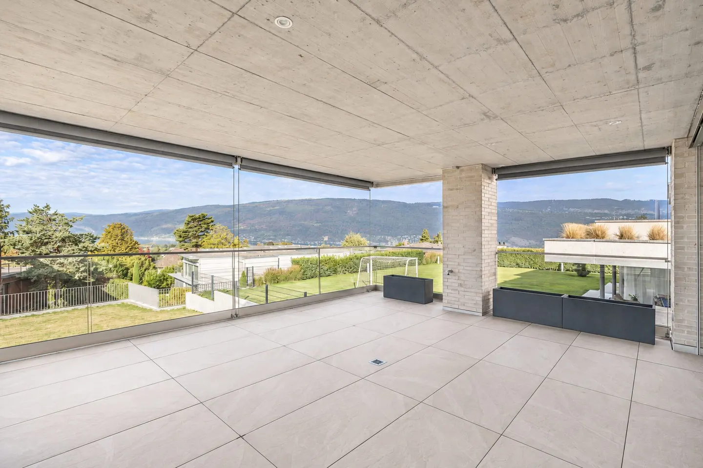 Vivere esclusivo con vista sul lago - Ampio appartamento di 4,5 locali - Foto 14 di 18