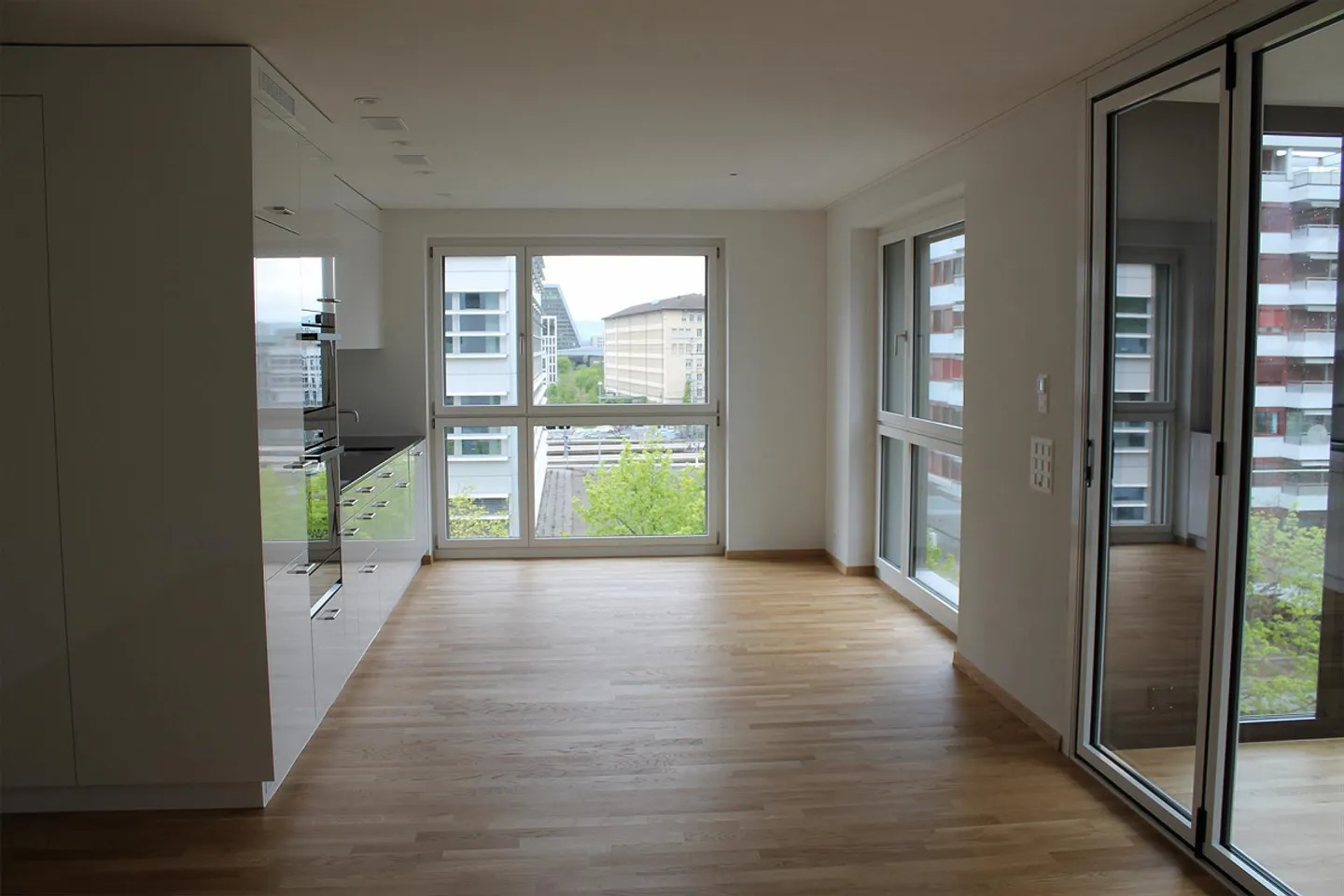 First Rental Citycorner, Zug - Photo 2 of 4