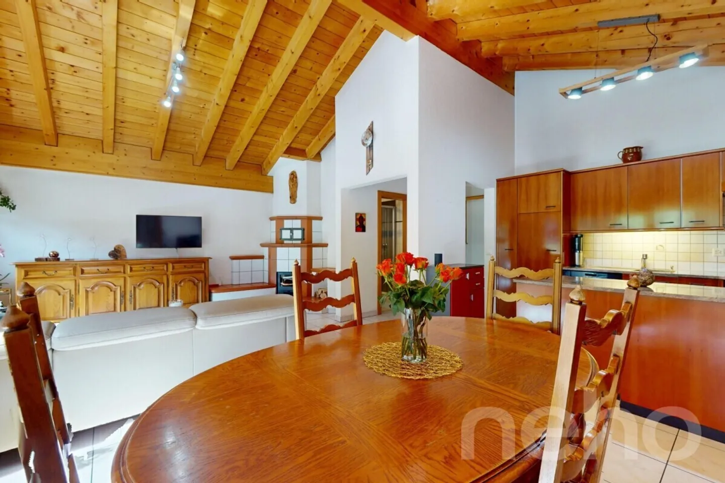 4.5-Room Penthouse Apartment in St. Niklaus - Photo 4 of 13