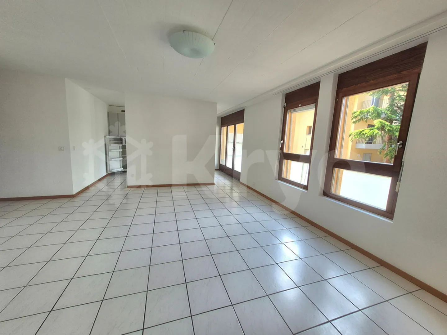 GRANOIS/SAVIESE - APPARTEMENT 4.5 PIÈCES AU REZ-DE-CHAUSSÉE AVEC TERRASSE - Photo 7 sur 12