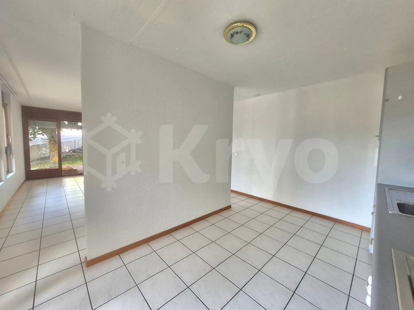 GRANOIS/SAVIESE - APPARTEMENT 4.5 PIÈCES AU REZ-DE-CHAUSSÉE AVEC TERRASSE - Photo 5 sur 12