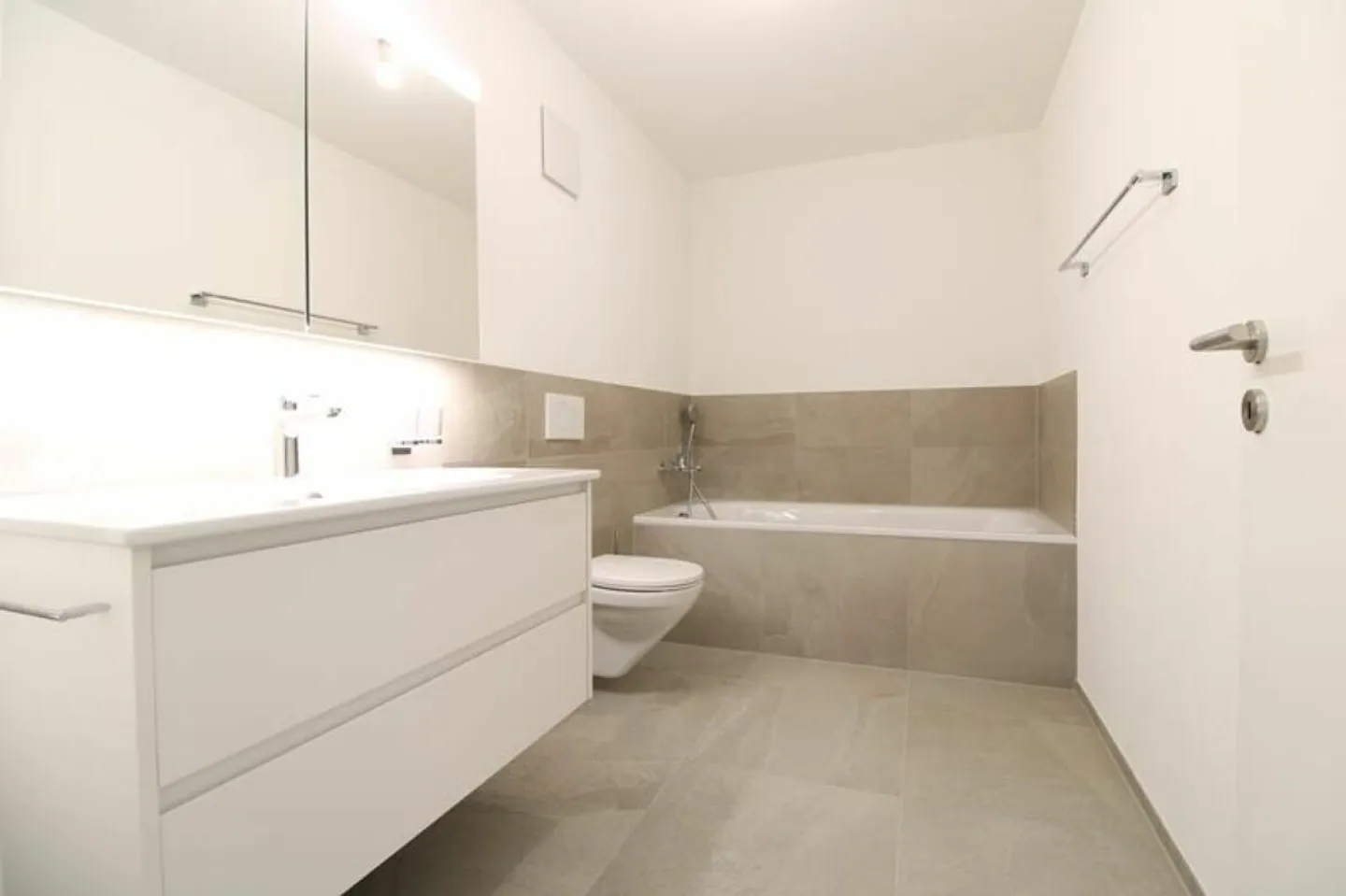 3.5-Room Paradise with Huge Garden Area - Photo 9 of 13