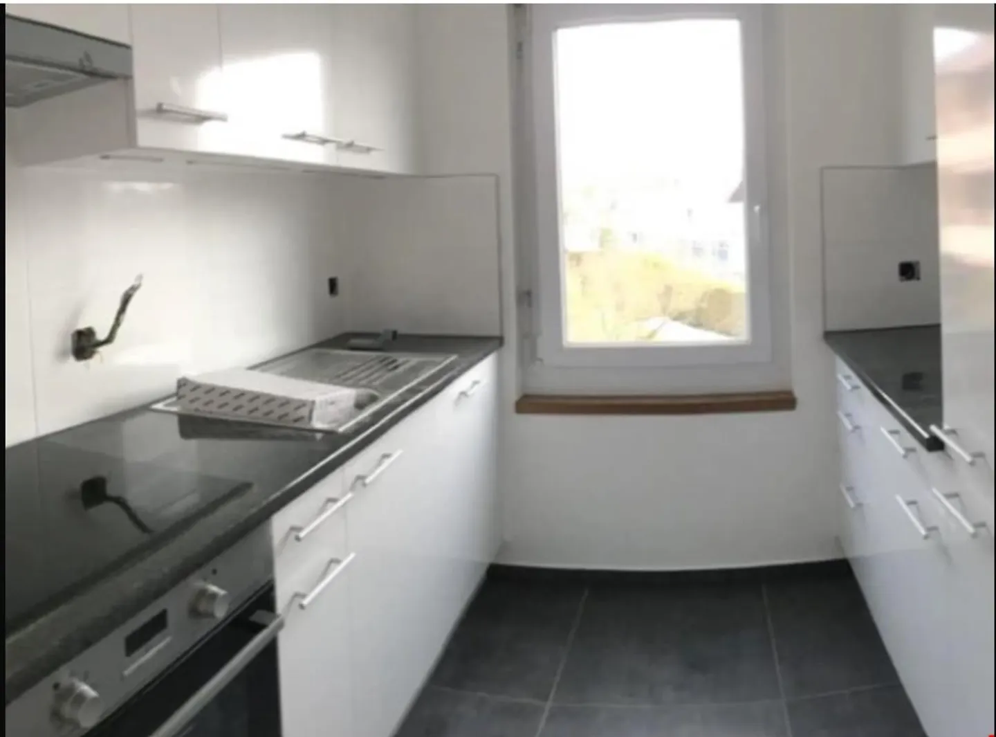 Appartement rénové de 4,5 pièces dans un quartier calme - Photo 1 sur 5