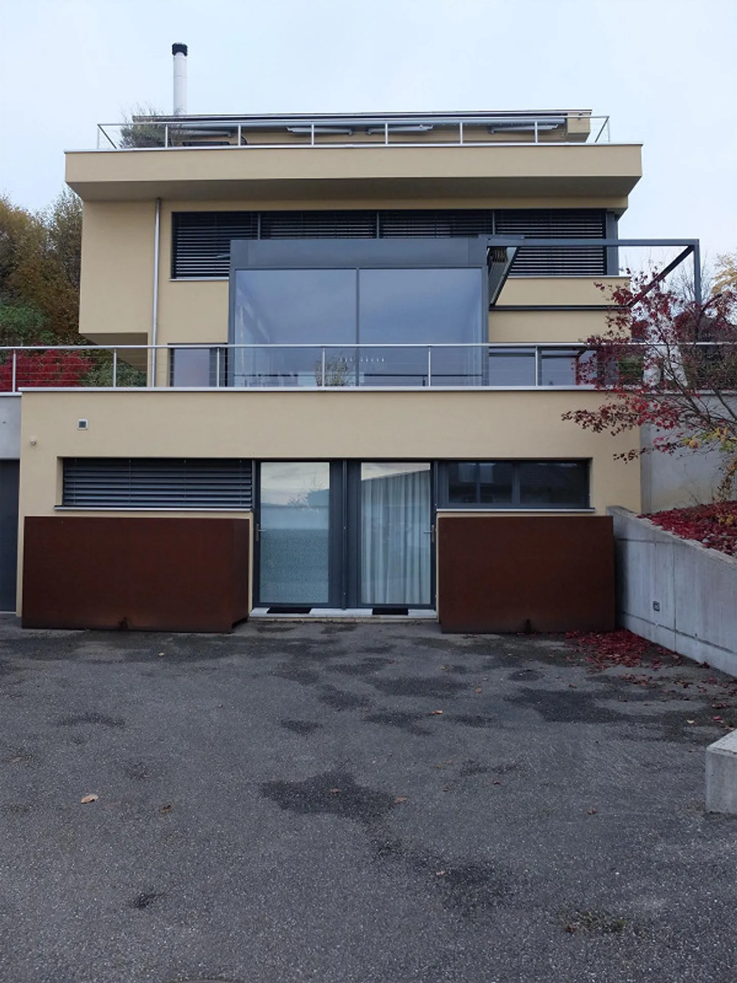 Utilisation polyvalente comme studio/chambre/atelier etc. - sans cuisine - Photo 1 sur 11