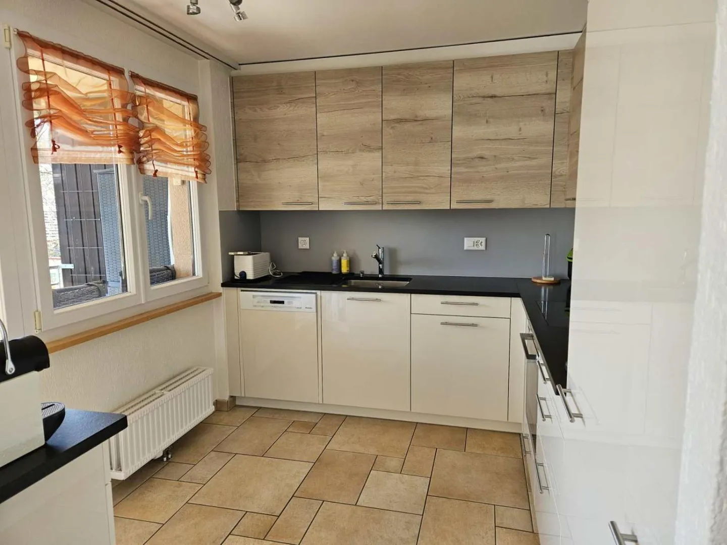 4 room apartment - Photo 3 of 18