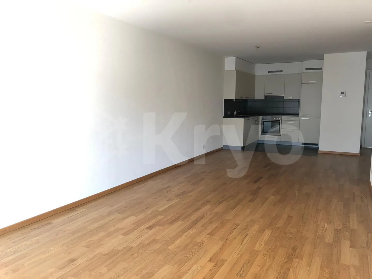 APPARTEMENT SPACIEUX DE 2,5 PIÈCES - Photo 5 sur 5