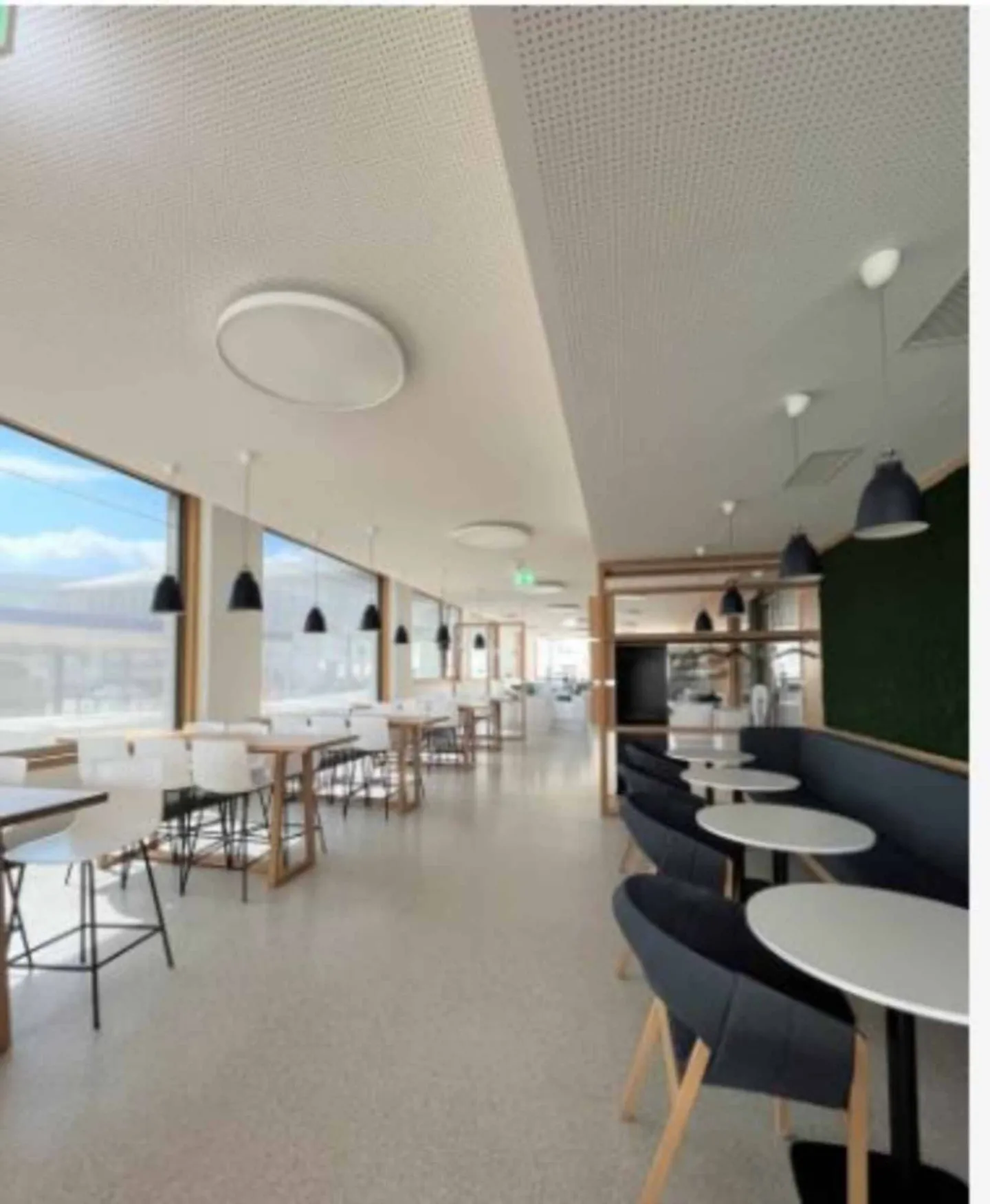 Bureau Moderne Près de l'Aéroport - Photo 3 sur 7