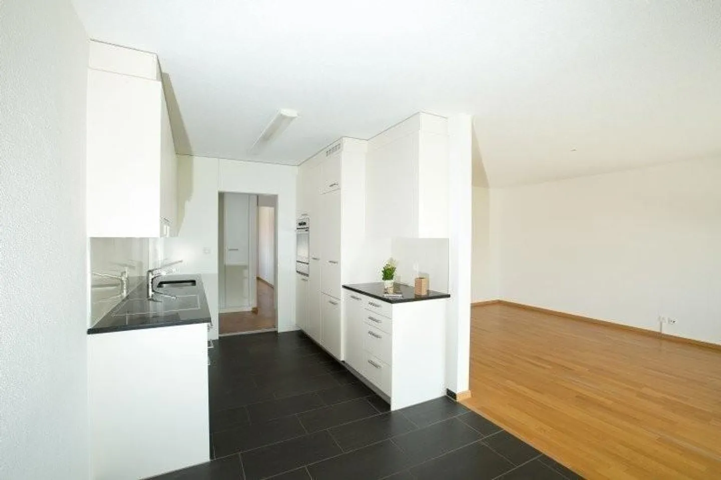 Moderne 3.5-Zimmerwohnung - Foto 2 von 7