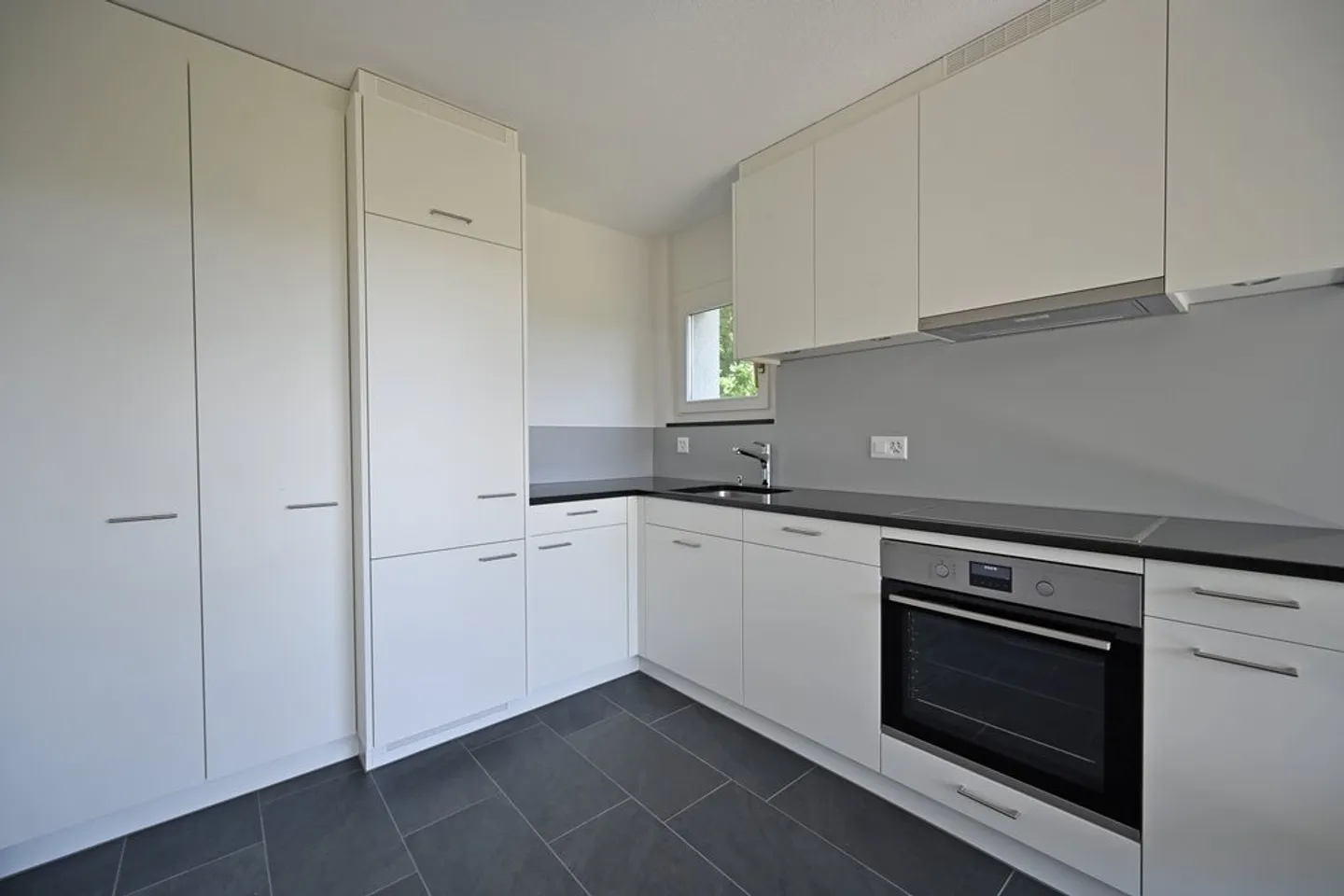 Prima occupazione dopo ristrutturazione - Foto 2 di 10