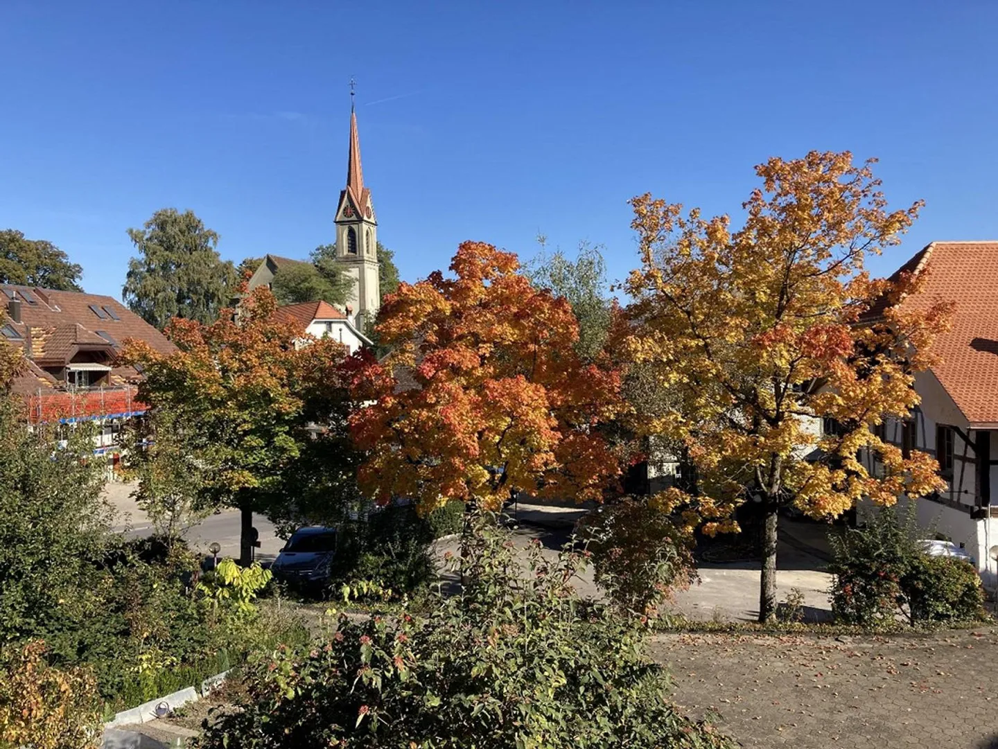 5.5-Zi-Maisonette-Wohnung im Dorfzentrum mit Weitsicht - Foto 4 von 16