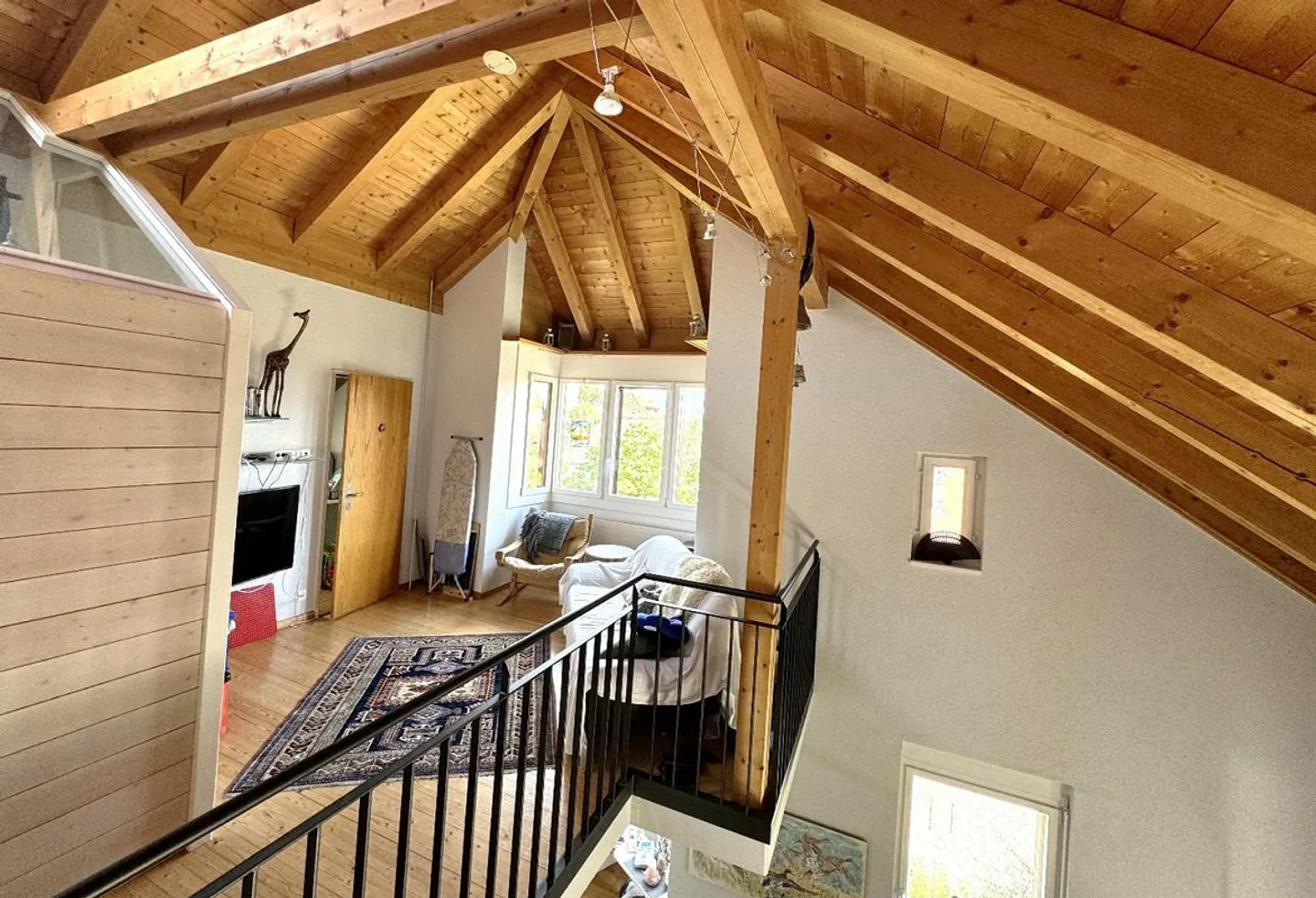 5.5-Zi-Maisonette-Wohnung im Dorfzentrum mit Weitsicht - Foto 9 von 16