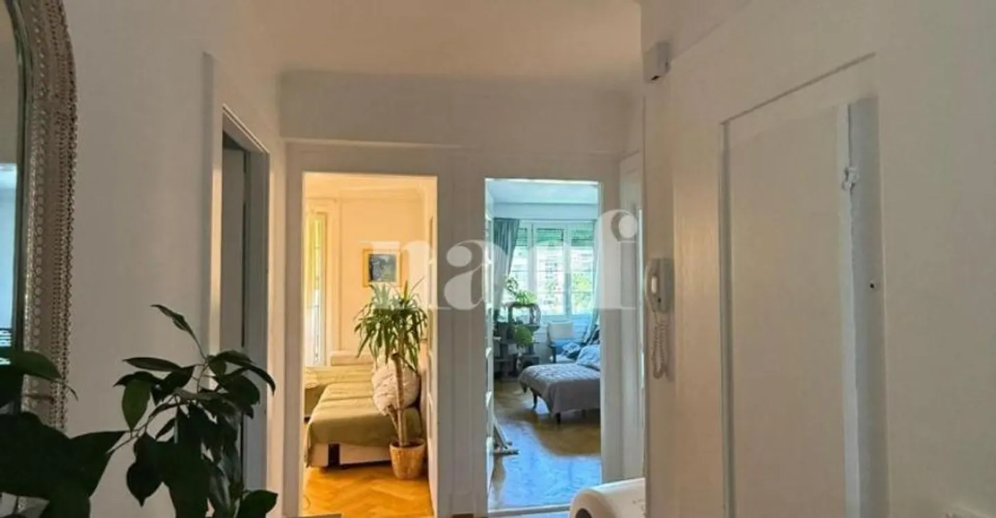 Charmante 3,5-Zimmer-Wohnung im 3. Stock - Foto 2 von 9
