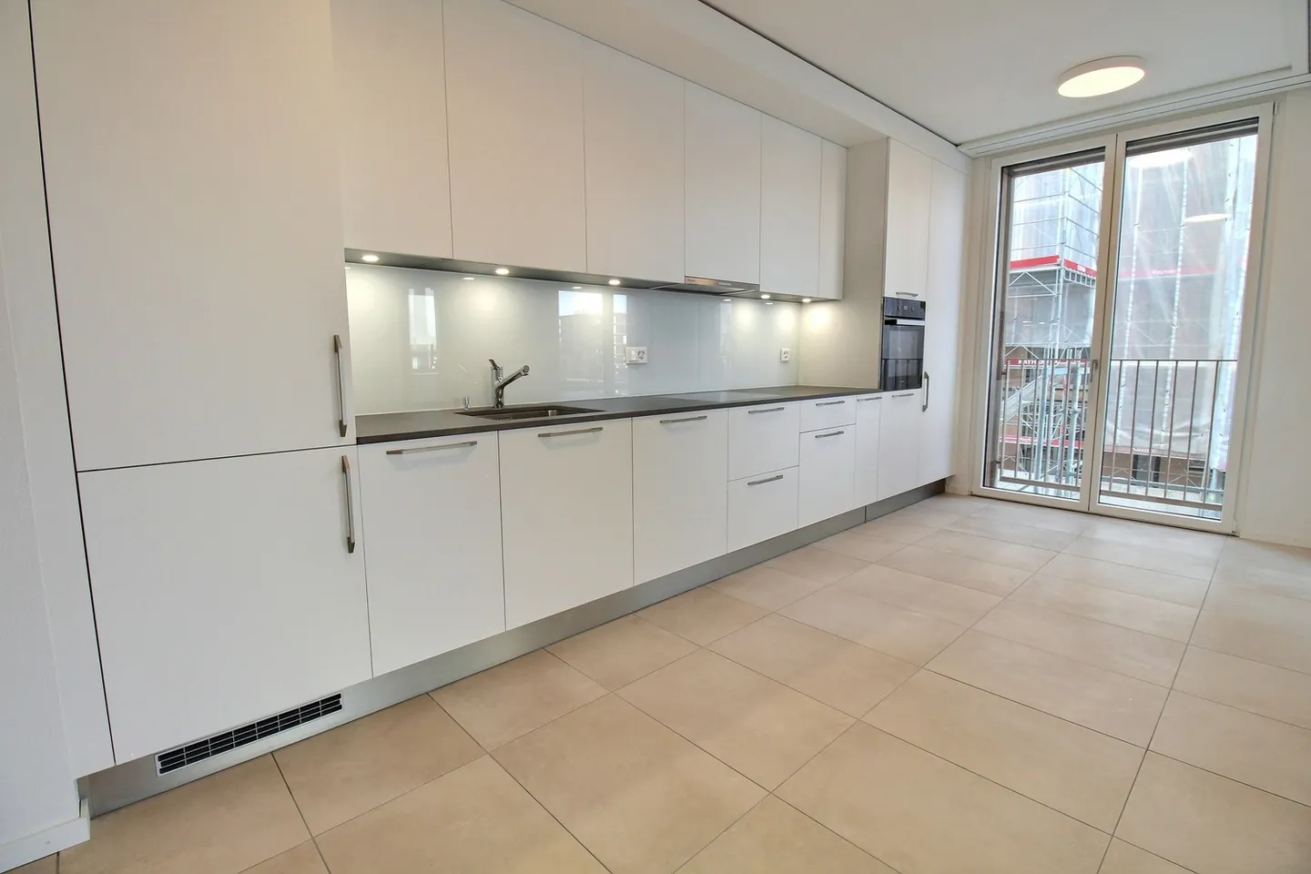 New high-end apartment 5.5 rooms - Photo 2 of 13