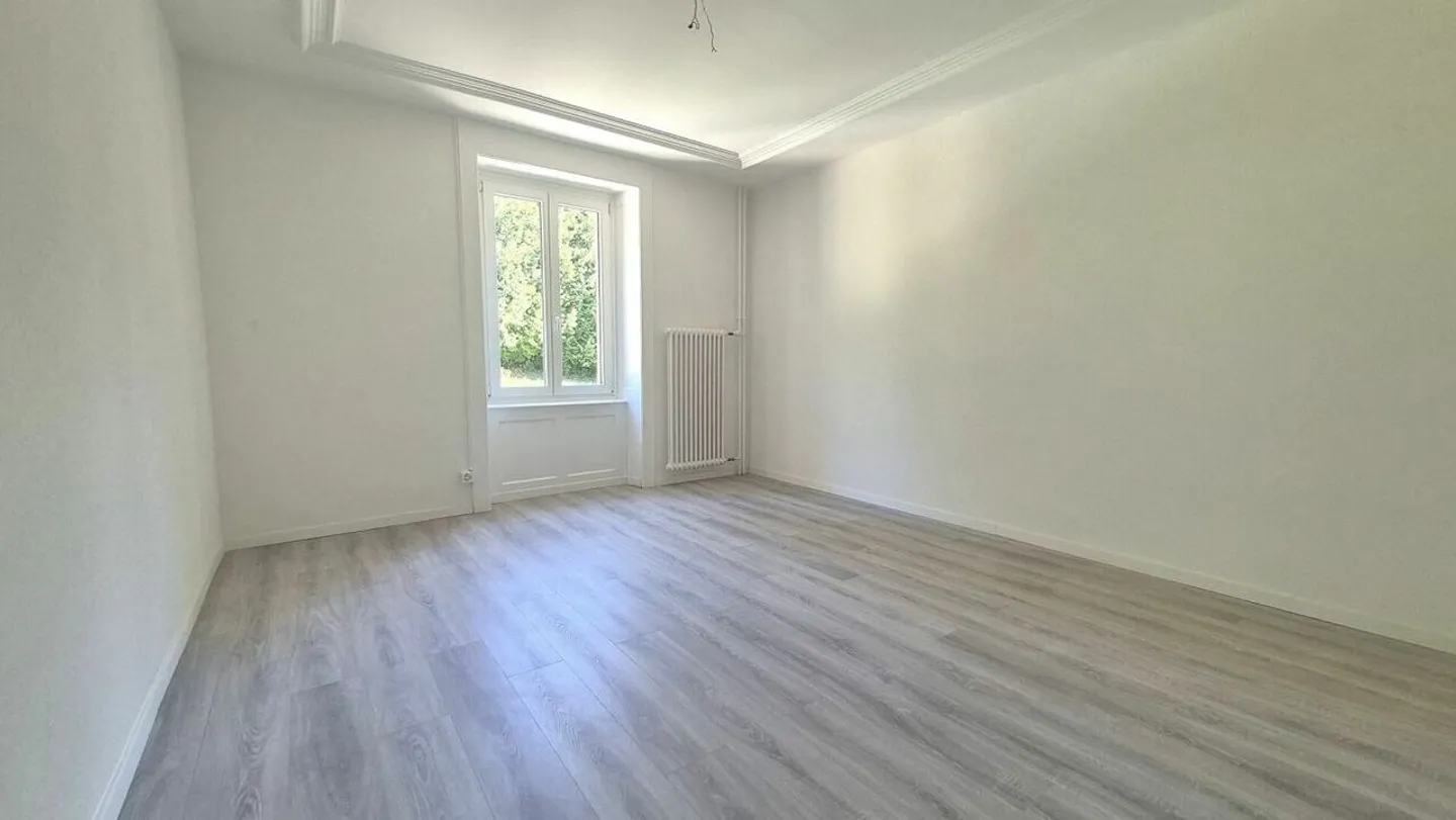 Magnificent 3-room apartment completely renovated with balcony - Le Locle - Photo 6 of 14