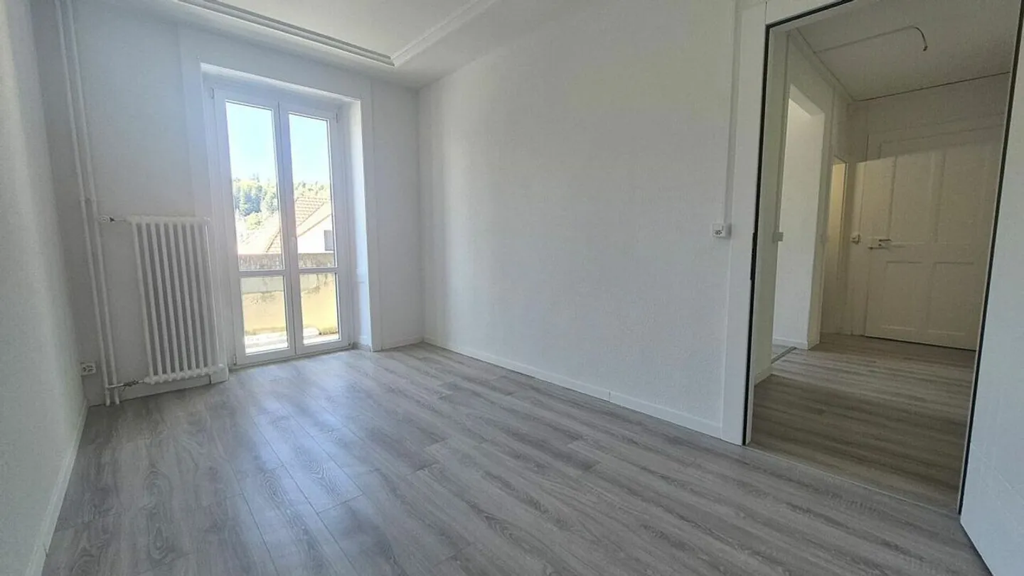 Magnificent 3-room apartment completely renovated with balcony - Le Locle - Photo 11 of 14