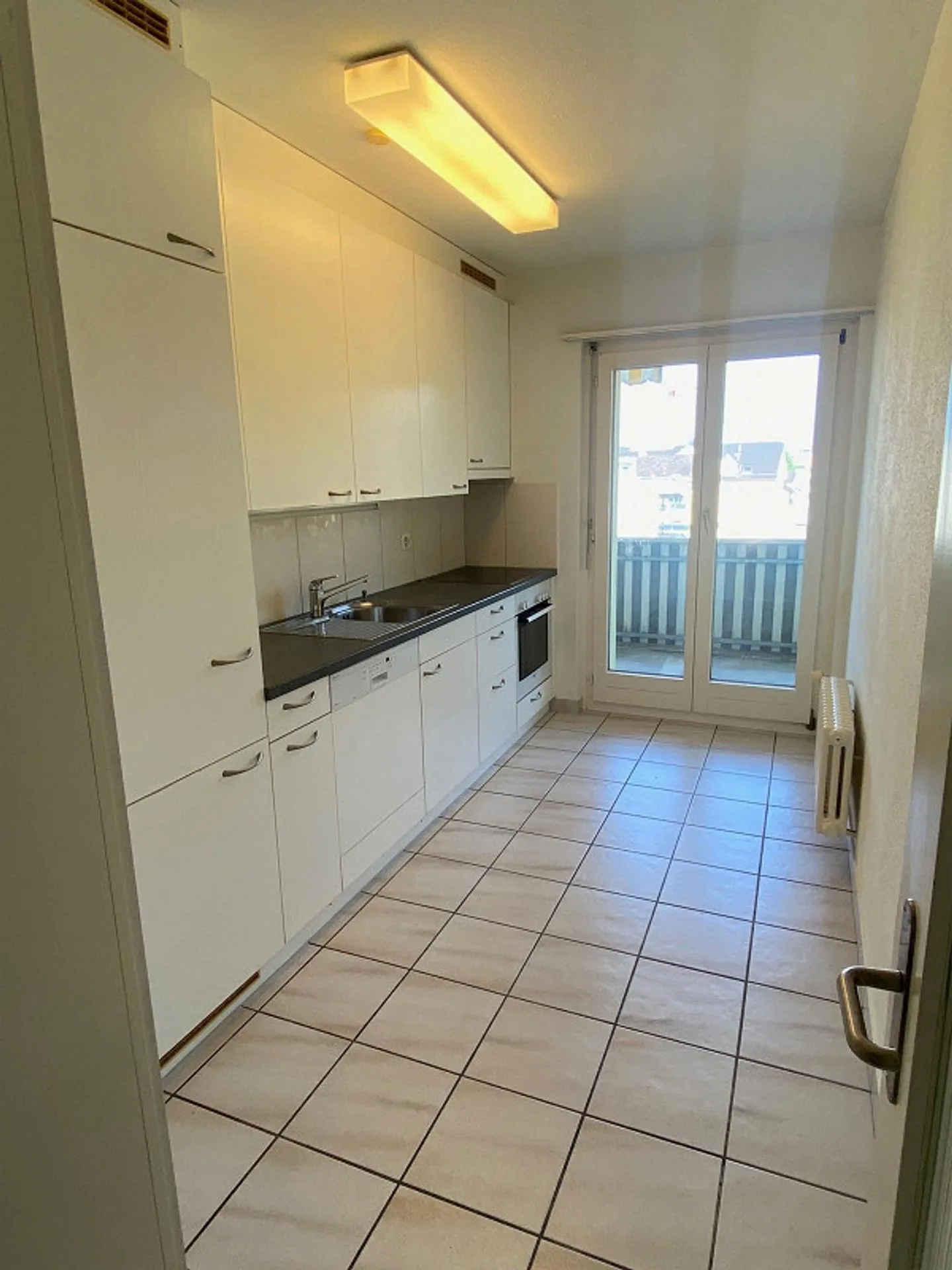 Geräumige Wohnung in Zentrumsnähe - Foto 1 von 9