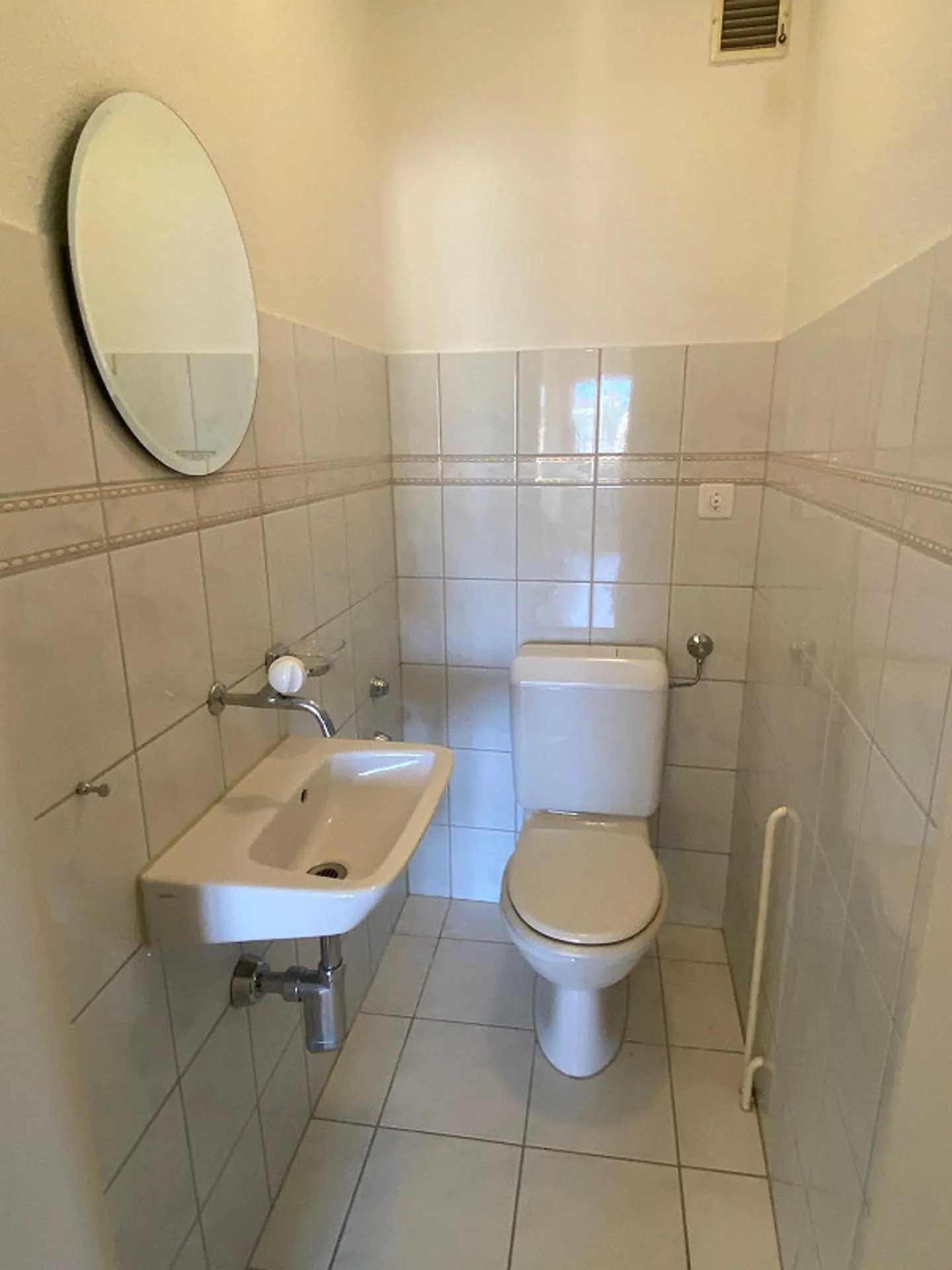 Geräumige Wohnung in Zentrumsnähe - Foto 2 von 9