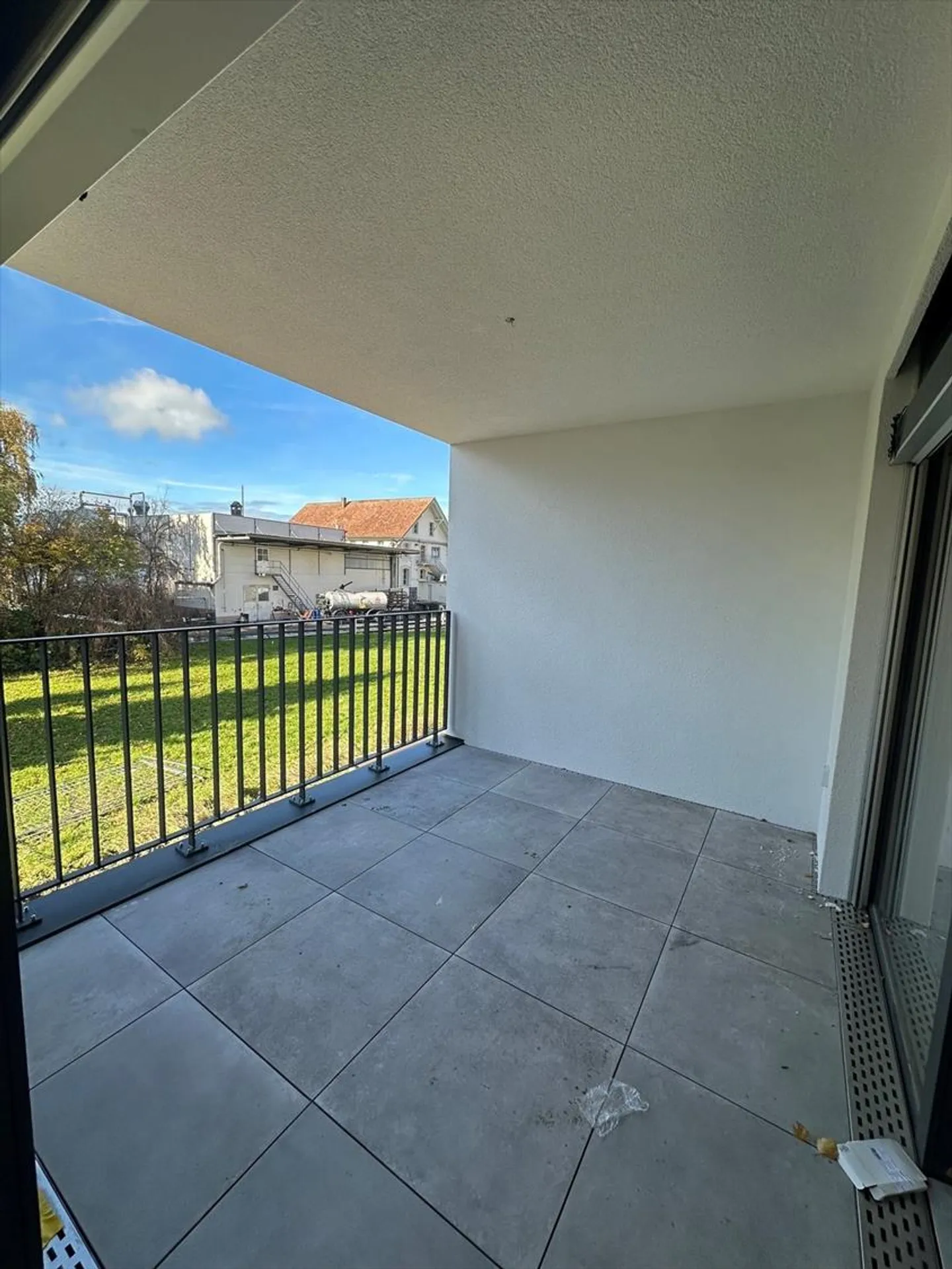 Newly built 3.5 room apartment on the 1st floor - Photo 1 of 7